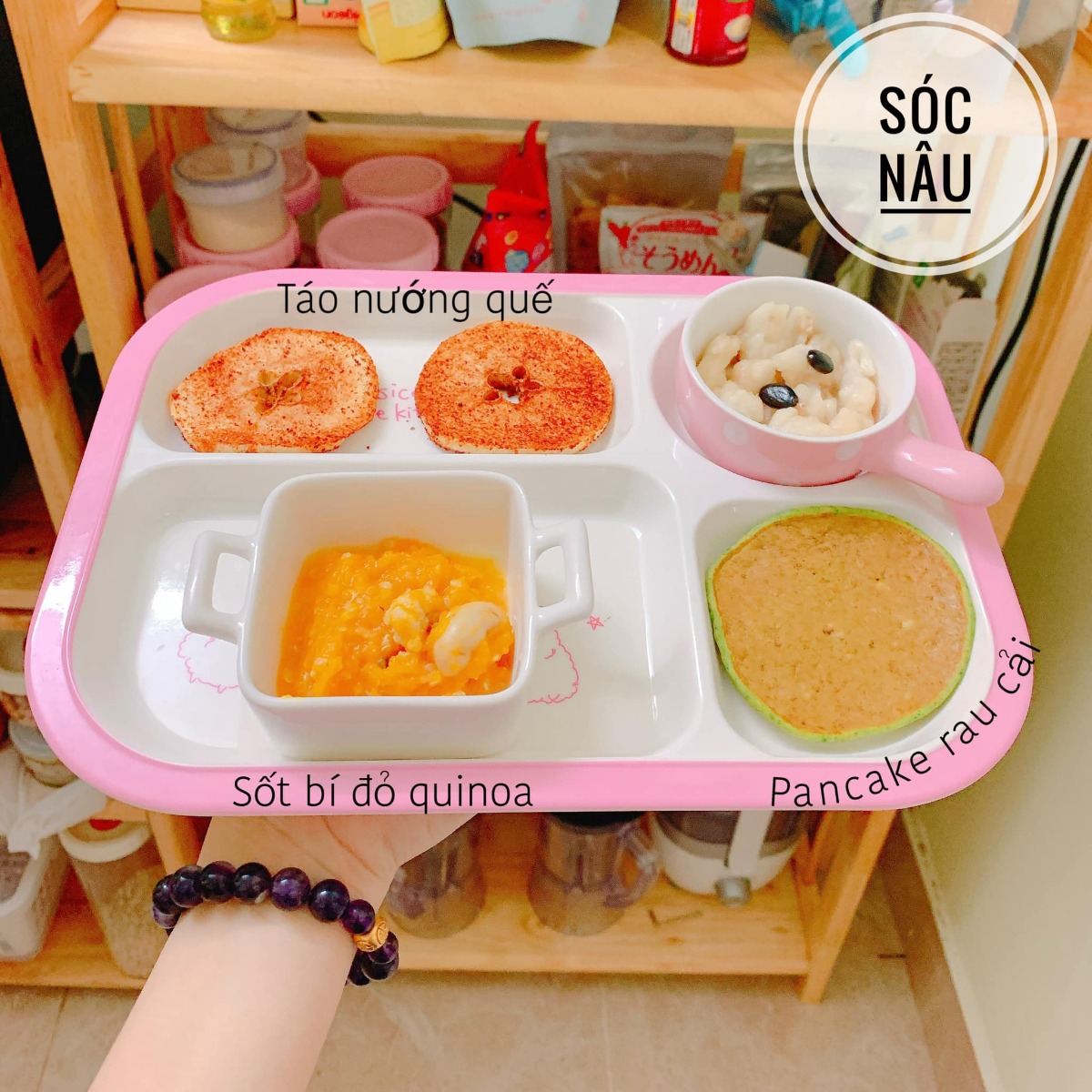 ❌❌❌ THỰC ĐƠN BLW CHO BÉ 8M+ ❌❌❌

Mình đã trải qua giai đoạn ăn dặm cho con. Và thành quả của mình là có 1 em bé rất mê ăn, ăn cả Thế Giới. 

👉Với mình thì ăn dặm BLW thật sự rất tuyệt vời. 
✅Giúp con tự lập
✅Giúp con học được kĩ năng vận động tinh rất tốt
✅Con được tự do khám phá
✅Hơn hết là con cảm nhận được mình đc tôn trọng trong ăn uống 
Và rất nhiều điều tuyệt vời nữa.........

BLW bé có thể thời gian đầu con ăn ít hơn các bạn ăn đút 1 chút. Mẹ có thể sẽ lo lắng 1 chút. Nhưng các mẹ hãy yên tâm nha. Mình có 1 em bé đã 13m rồi. Con ăn BLW hoàn toàn tới 11m và con phát triển rất tốt các mẹ nhé. Thậm chí là con đi học khi 11m được cô khen ăn còn tốt hơn nhiều bạn lớn hơn đó ạ.

🚫Ảnh có thể không đẹp, không long lanh. Nhưng cũng là tâm huyết là tình yêu của 1 người mẹ dành cho con. Mình chia sẻ với các mom để các mom có động lực hơn, kiên trì hơn nếu em bé nhà các mom đang theo BLW.