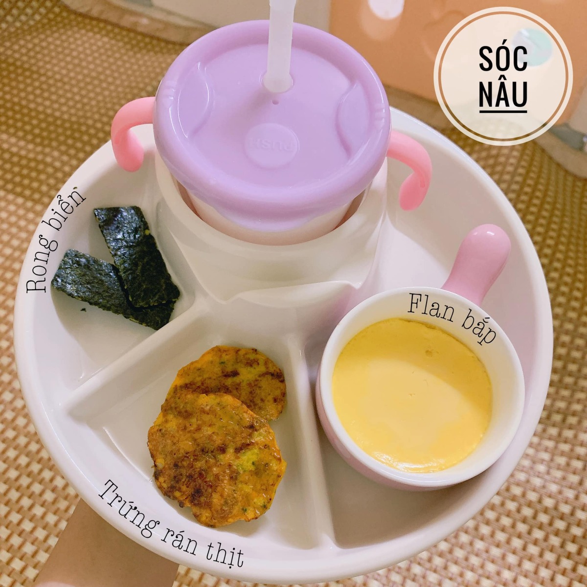 ❌❌❌ THỰC ĐƠN BLW CHO BÉ 8M+ ❌❌❌

Mình đã trải qua giai đoạn ăn dặm cho con. Và thành quả của mình là có 1 em bé rất mê ăn, ăn cả Thế Giới. 

👉Với mình thì ăn dặm BLW thật sự rất tuyệt vời. 
✅Giúp con tự lập
✅Giúp con học được kĩ năng vận động tinh rất tốt
✅Con được tự do khám phá
✅Hơn hết là con cảm nhận được mình đc tôn trọng trong ăn uống 
Và rất nhiều điều tuyệt vời nữa.........

BLW bé có thể thời gian đầu con ăn ít hơn các bạn ăn đút 1 chút. Mẹ có thể sẽ lo lắng 1 chút. Nhưng các mẹ hãy yên tâm nha. Mình có 1 em bé đã 13m rồi. Con ăn BLW hoàn toàn tới 11m và con phát triển rất tốt các mẹ nhé. Thậm chí là con đi học khi 11m được cô khen ăn còn tốt hơn nhiều bạn lớn hơn đó ạ.

🚫Ảnh có thể không đẹp, không long lanh. Nhưng cũng là tâm huyết là tình yêu của 1 người mẹ dành cho con. Mình chia sẻ với các mom để các mom có động lực hơn, kiên trì hơn nếu em bé nhà các mom đang theo BLW.