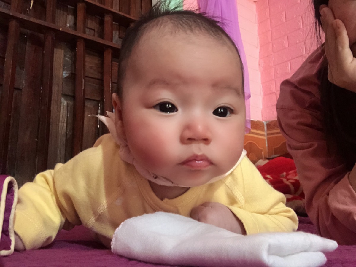 E bé 2m21d ☺️☺️☺️☺️☺️ Yêu thương 🐙 mẹ sẽ luôn đồng hành cùng con❤️
