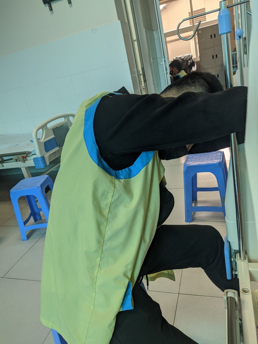 Cuộc sống của em chính thức bước sang màu vàng các bác ạ, năm nay  thưởng tết to đùng