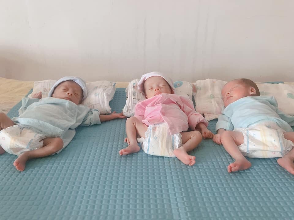 Nuôi đến từng này là hết cả mấy lít mồ hôi nước mắt của mẹ. Đẻ ra chỉ bằng mấy bé mèo con ❤