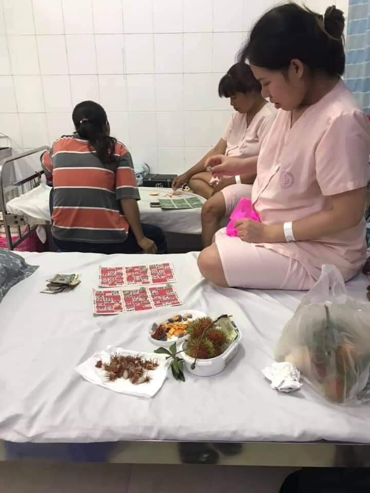 Ủa đi đẻ gì tầm này nữa mấy má 😂