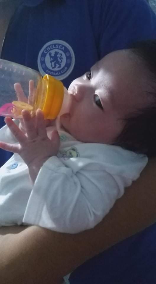 33 ngày, hết 1 bình đầy 100ml, 2 tay ôm bình nha. Biết chơi mấy bài trên app rồi các mon ạ, cũng dễ mà