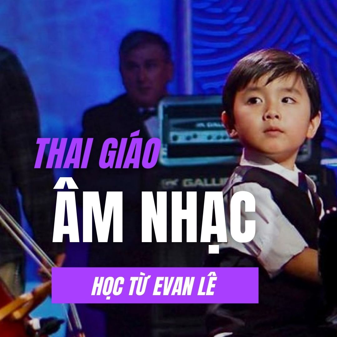 HƯỚNG DẪN THAI GIÁO BẰNG ÂM NHẠC ĐẦY ĐỦ CHI TIẾT NHẤT CHO MẸ BẦU

Chắc hẳn mẹ đã biết tới Evan Lê, một thần đồng âm nhạc từng khiến cả nước Mỹ sửng sốt vì khả năng chơi piano thiên tài của mình. Tuy còn bé nhưng Evan đã có thể trình diễn nhiều tác phẩm kinh điển của Mozart, Beethoven. 

Evan Lê bắt đầu học đàn khi mới 3 tuổi. Sau vài tháng, Evan Lê đã có thể chơi những bản nhạc kinh điển một cách thoải mái. 

Không chỉ chơi các bản nhạc nước ngoài nổi tiếng, Evan Lê còn chơi các bản nhạc tiếng Việt, đặc biệt các bài hát về mẹ như Lòng mẹ, Gặp mẹ trong mơ, Con yêu mẹ… Cậu bé còn cover lại theo phong cách riêng của mình và sáng tác thêm những điệu nhạc mới. 

Sở dĩ mình chọn Evan Lê để giới thiệu với các mẹ vì Evan Lê đã được tiếp xúc với âm nhạc ngay từ khi mới là một thai nhi, đây chính là thai giáo bằng âm nhạc.

Bố của Evan Lê cho biết, khi Evan còn trong bụng mẹ, bé đã được nghe nhạc cổ điển rất nhiều. Anh thường đùa với vợ rằng: “Nếu mình cho con nghe cải lương thì với trí nhớ của Evan, con sẽ là chuyên gia cải lương”.

Và nói đến thai giáo âm nhạc, chắc chắn ko thể bỏ qua việc cho bé nghe nhạc mỗi ngày. 

Mình xin được giới thiệu một số tác dụng của thai giáo bằng âm nhạc đối với mẹ:

- Thai giáo bằng âm nhạc giúp mẹ bầu được thư giãn, tâm trạng thoải mái, hạnh phúc hơn. Nhờ đó, cơ thể sẽ sản sinh các “hormone hạnh phúc” giúp mẹ và bé đều khỏe mạnh

- Thai giáo bằng âm nhạc giúp mẹ bầu hạn chế những cảm xúc tiêu cực như khó chịu, bực bội, cáu gắt. Đây là những cảm xúc mẹ bầu thường gặp trong thời gian mang thai do thay đổi nội tiết

-  Âm nhạc du dương với ca từ tích cực sẽ “truyền năng lượng” yêu thương để nước ối của mẹ có chất lượng tốt hơn. Việc này giúp bé có môi trường sống lý tưởng hơn trong bụng mẹ

Tiếp theo là các tác dụng của thai giáo bằng âm nhạc đối với bé:

- Thai giáo bằng âm nhạc giúp não bộ của thai nhi phát triển tốt hơn, bé sinh ra thông minh hơn. Bé sớm có khả năng nhận biết và phân biệt các âm thanh khác nhau

- Thai giáo bằng âm nhạc cũng giúp thính giác của bé phát triển hoàn thiện hơn

- Bé được sớm làm quen với âm nhạc, có khả năng cảm thụ âm nhạc tốt hơn. Những em bé này cũng thường yêu thích và học tốt các bộ môn về âm nhạc

- Thai giáo bằng âm nhạc còn giúp tăng khả năng ghi nhớ của bé sau khi ra đời. 

-  Âm nhạc cũng giúp bé yêu có tinh thần vui vẻ và cảm xúc tích cực. Khi lớn lên, bé có xu hướng trở thành những em bé điềm đạm, hoạt bát, hòa đồng, thông minh, sáng tạo.

Vậy nên thai giáo âm nhạc từ khi nào?

Nên thai giáo âm nhạc càng sớm càng tốt, ko cần đợi đến lúc thính giác của thai nhi phát triển vì như mình đã chia sẻ, âm nhạc giúp tạo tâm trạng tốt cho mẹ và tạo môi trường lý tưởng cho nước ối, vì vậy ngay khi biết mình mang thai, mẹ hãy thai giáo âm nhạc ngay nhé.

Tiếp theo, Thai giáo âm nhạc bằng cách nào? 

Có 2 cách để thai giáo bằng âm nhạc: 1 là bật nhạc cho bé nghe, 2 là đàn hát cho bé nghe. Cách 2 sẽ nhiều sự gần gũi hơn vì bé được nghe giọng của bố mẹ

App Mamibabi có sẵn cả Nhạc thai giáo và Karaoke thai giáo để mẹ và bố cùng hát cho bé nghe đấy ạ

Tiếp đến là nên thai giáo âm nhạc vào lúc nào trong ngày?

Lý tưởng nhất là khi bé thức. Các mẹ mang bầu nếu cảm nhận được những cú đạp của bé thì biết rằng đó là khi bé thức, nên cho bé nghe nhạc.

Còn ở những tháng đầu bé còn nhỏ chưa đạp thì mẹ nên thai giáo bất cứ khi nào mình rảnh rỗi và tâm trạng thoải mái miễn là phù hợp với lịch sinh hoạt của mẹ. Tối thường sẽ tốt hơn vì mẹ đã xong công việc, tâm lý có thể thoải mái hơn, và nghe nhạc cũng giúp ngủ ngon nữa.

Nhiều mẹ hỏi có cần cho con nghe nhạc vào 1 khung giờ cố định ko thì câu trả lời là ko bắt buộc nhưng rất nên nghe vào 1 khung giờ cố định. Điều này giúp bé có thói quen và phản xạ tốt, cứ tới giờ đó bé sẽ chờ để được nghe nhạc. 

Nhưng nếu mẹ nào vì công việc ko thể cho con nghe nhạc vào cùng 1 khung giờ cố định thì cũng ko sao cả, quan trọng là mẹ luôn nhớ cho con nghe nhạc hàng ngày là đc ạ.

Nên cho bé nghe nhạc bao lâu?

Mẹ nên cho bé nghe mỗi lần khoảng 10 phút, 1 ngày 2-3 lần, nên chia nhỏ để bé không bị mệt.

Tuy nhiên đây chỉ là gợi ý thôi, cho bé nghe bao lâu còn phải phụ thuộc thời gian rảnh của mẹ. Nếu mẹ tranh thủ giờ nghỉ trưa ở công ty cho bé nghe thì kể cả 3 hoặc 5 phút thôi cũng rất tốt rồi. 

Lưu ý với các mẹ rằng đừng nghĩ cho bé nghe nhạc càng nhiều càng tốt, ko phải đâu ạ, bé cần thời gian nghỉ ngơi và tĩnh lặng hệt như người lớn vậy. 

Mẹ nên cho bé nghe nhạc gì?

Quan trọng nhất phải là loại nhạc mẹ thích. Gia đình Evan Lê cho con nghe nhạc cổ điển trong bụng mẹ. Nhưng nếu mẹ ko thích nhạc cổ điển thì đừng ép mình và con phải nghe. Hãy nghe loại nhạc mẹ thích: nhạc trẻ, pop, nhạc không lời, nhạc thiếu nhi… 

Mẹ chỉ cần lưu ý nghe nhạc có ca từ nội dung vui tươi tích cực, đừng nghe các bài hát thất tình đau khổ chia ly, các dòng nhạc quá mạnh như nhạc rock, hoặc các dòng nhạc có tiết tấu quá nhanh, sẽ làm bé khó chịu

Một lưu ý nữa khi cho bé nghe nhạc đó là tránh dùng tai nghe áp vào bụng => nước ối khuếch đại âm thanh, bé nghe sẽ bị to và khó chịu, mẹ nên bật loa ngoài âm lượng vừa đủ để cả nhà cùng nghe 

Vừa rồi mình đã chia sẻ xong với các mẹ các kiến thức về thai giáo bằng âm nhạc, vậy nên bắt đầu thai giáo bằng âm nhạc như thế nào?

Mẹ chỉ cần mở app Mamibabi, trên app đã có sẵn rất nhiều nhạc thai giáo cho mẹ lựa chọn, ngoài ra, Mamibabi còn có karaoke nhạc thai giáo rất thú vị để bố mẹ hát cho bé nghe mỗi ngày đấy ạ.

Chúc mẹ thai giáo hiệu quả. Mọi thắc mắc về thai giáo các mẹ cmt mình hỗ trợ nhé!

Một số link hữu ích cho mẹ mới thai giáo:
- Thai giáo là gì? https://mamibabi.com.vn/r/875403
- Bắt đầu thai giáo như thế nào? https://mamibabi.com.vn/r/571946
- Top 8 sai lầm khi thai giáo: https://mamibabi.com.vn/r/490913
- Thai giáo gồm những hoạt động nào? Phần 1: Thai giáo trực tiếp: https://mamibabi.com.vn/r/292561
- Thai giáo gồm những hoạt động nào? Phần 2: Thai giáo gián tiếp: https://mamibabi.com.vn/r/825197

---
Thang Pham,
CEO Mamibabi