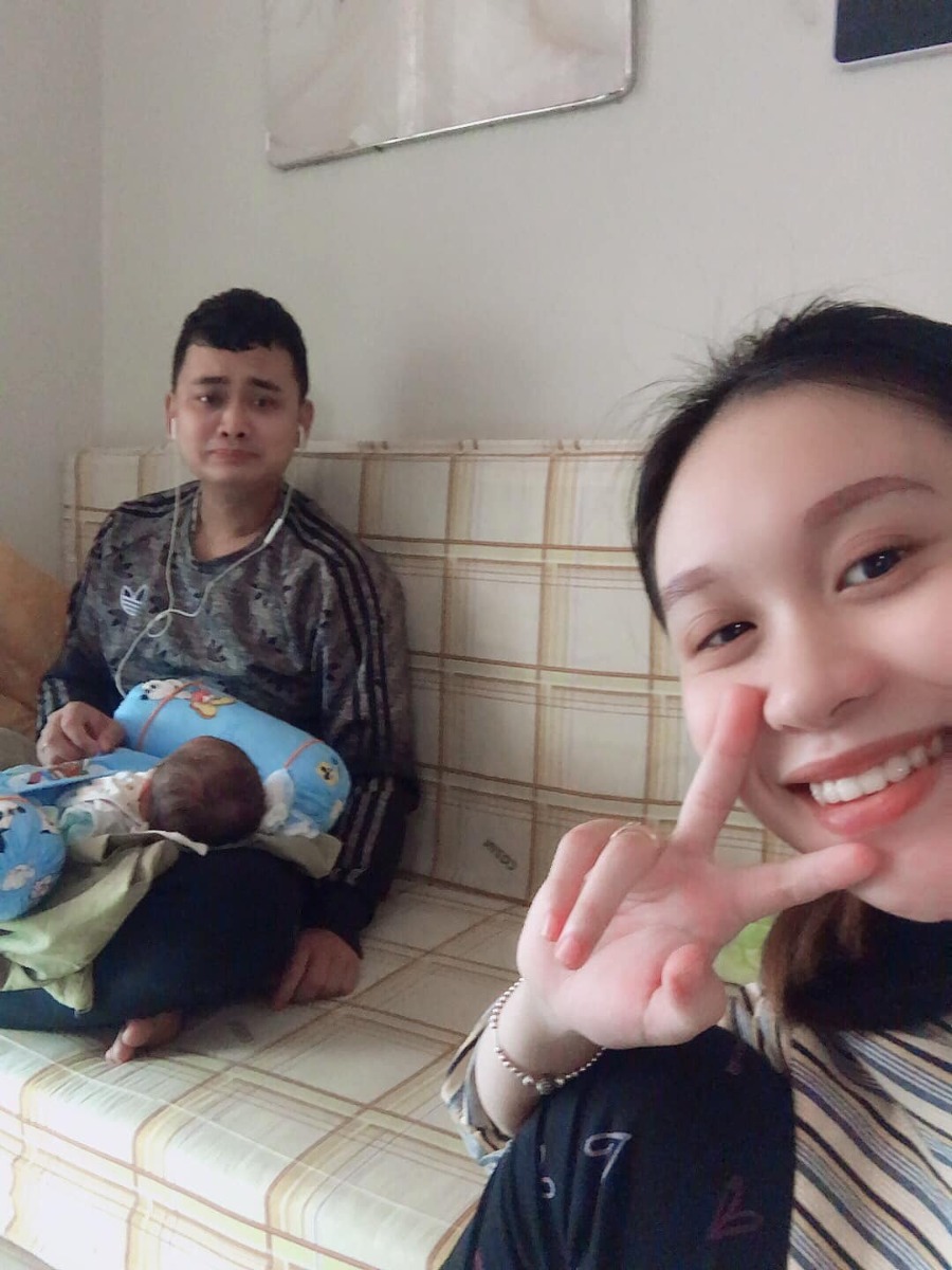 Kết quả của 1 năm yêu nhau các bác ạ. 
Ai rồi cũng phải dọn c*t su thôi🥰🥰🥰