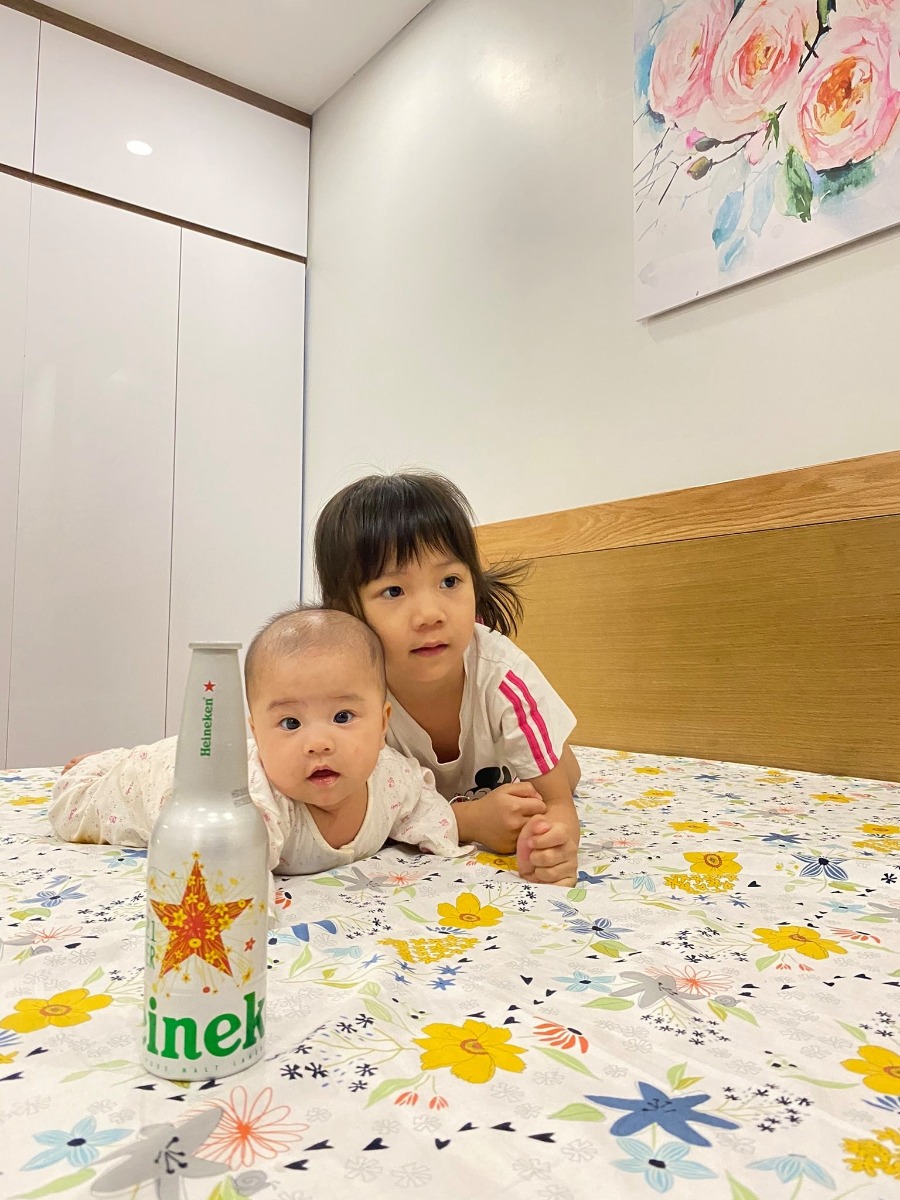 Không có gì ngoài điều kiện. Rượu - Bia đầy đủ 🙂
Bé chơi các bài trên app hợp tác lắm các mẹ nhé