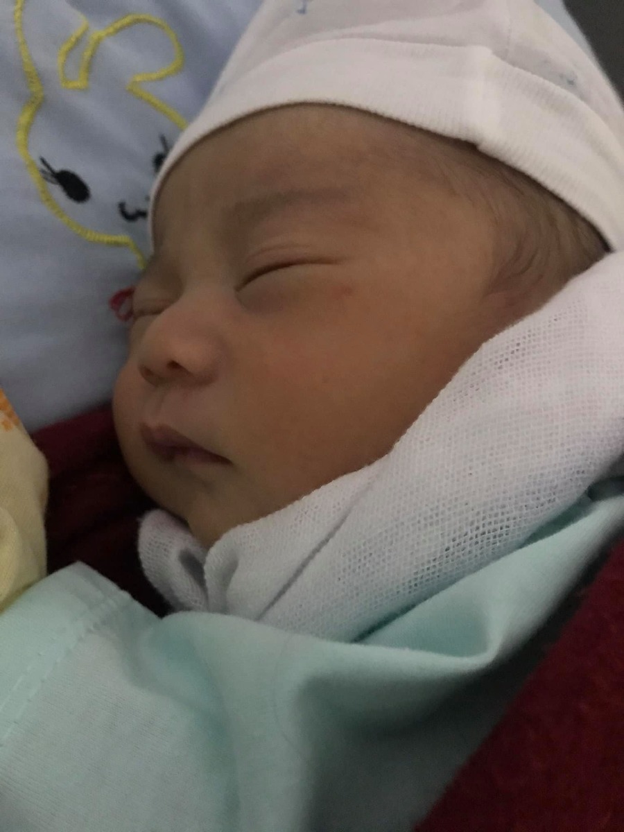 Kết quả của 1 năm yêu nhau các bác ạ. 
Ai rồi cũng phải dọn c*t su thôi🥰🥰🥰