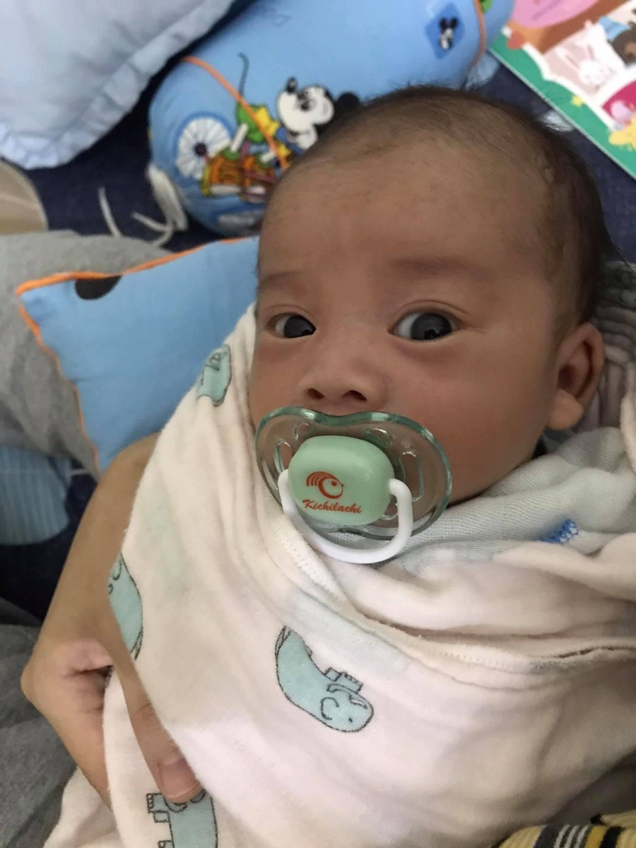 Kết quả của 1 năm yêu nhau các bác ạ. 
Ai rồi cũng phải dọn c*t su thôi🥰🥰🥰