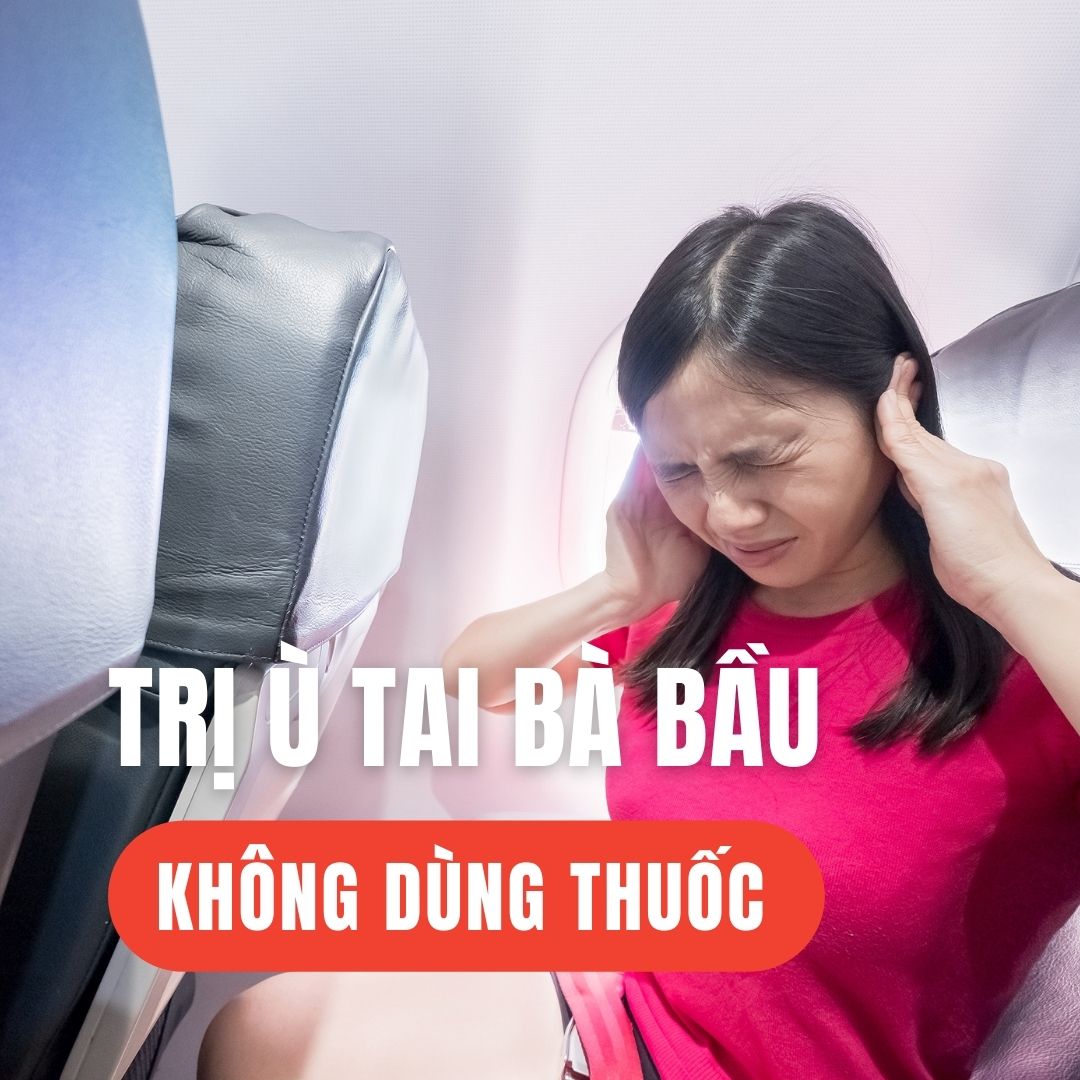 TRỊ Ù TAI BÀ BẦU KHÔNG DÙNG THUỐC

Xin chào các mẹ, ù tai là một trong những triệu chứng mà gần như mẹ nào cũng gặp khi mang bầu. Theo các bác sĩ chuyên khoa thì tình trạng bà bầu bị ù tai nhất thời nếu chưa từng bị trước đó thì chỉ là triệu chứng xảy ra khi mang thai và không cần điều trị.

Tuy nhiên hiện tượng ù tai cũng gây khá nhiều khó chịu cho mẹ. Hôm nay mình sẽ hướng dẫn các mẹ một số cách làm giảm ù tai ở bà bầu, đây là những cách làm đơn giản và hoàn toàn không có hại gì

Cách thứ nhất là khi bị ù tai, mẹ có thể thử nhai kẹo cao su. Khi mẹ nhai kẹo cao su thì động tác nhai sẽ giúp những cơ tại vòi nhĩ được khởi động, từ đó mà giảm triệu chứng ù tai.

Cách thứ hai áp dụng khi mẹ bị ù tai do cảm lạnh, nhiễm lạnh; đó là xông hơi. Thường thì xông 3 lần sẽ hết, lần xông thứ hai cách lần đầu hai ngày, lần thứ ba cách lần hai là ba ngày.

Lá xông mẹ có thể dễ dàng mua tại các chợ. Sau đó về cho vào nồi đun lấy nước và xông.

Các mẹ hãy thử ngay 2 cách trên đây nhé, hoàn toàn không có hại gì đâu ạ.
