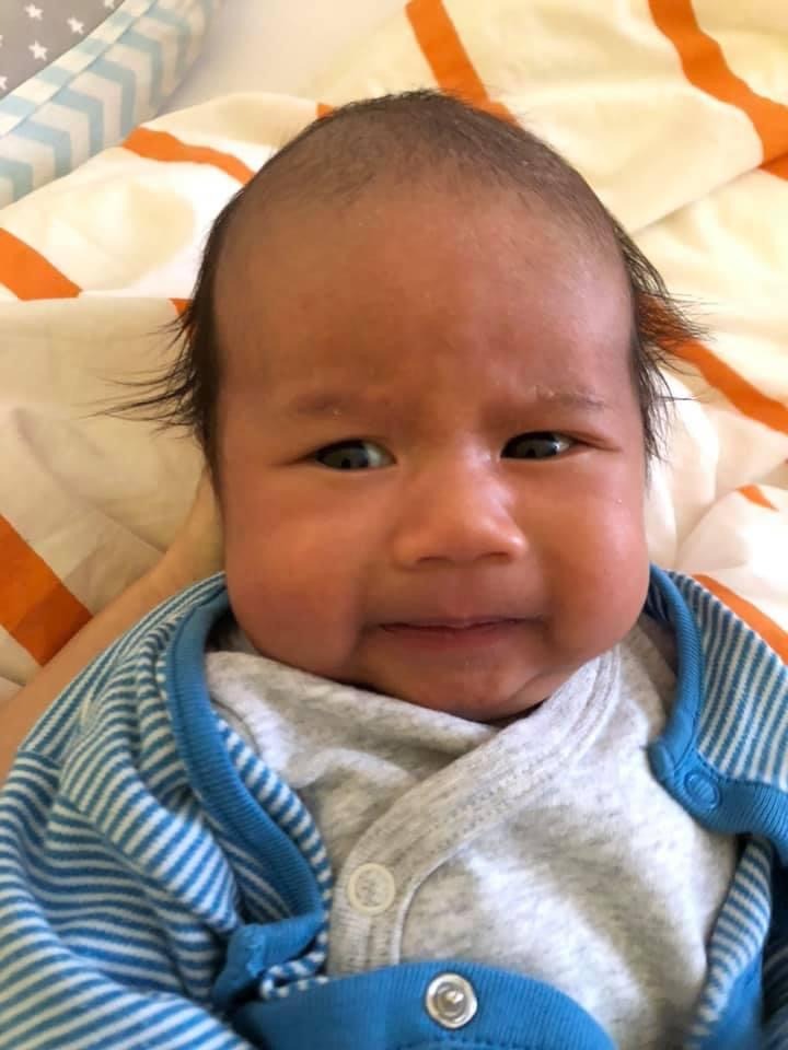 Nhà tôi ba đời công nhân viên chức, đến đời tôi được phong hàm giáo sư...chỉ vì quá tếu 😝🤣

Nguồn: mẹ Hà Dê