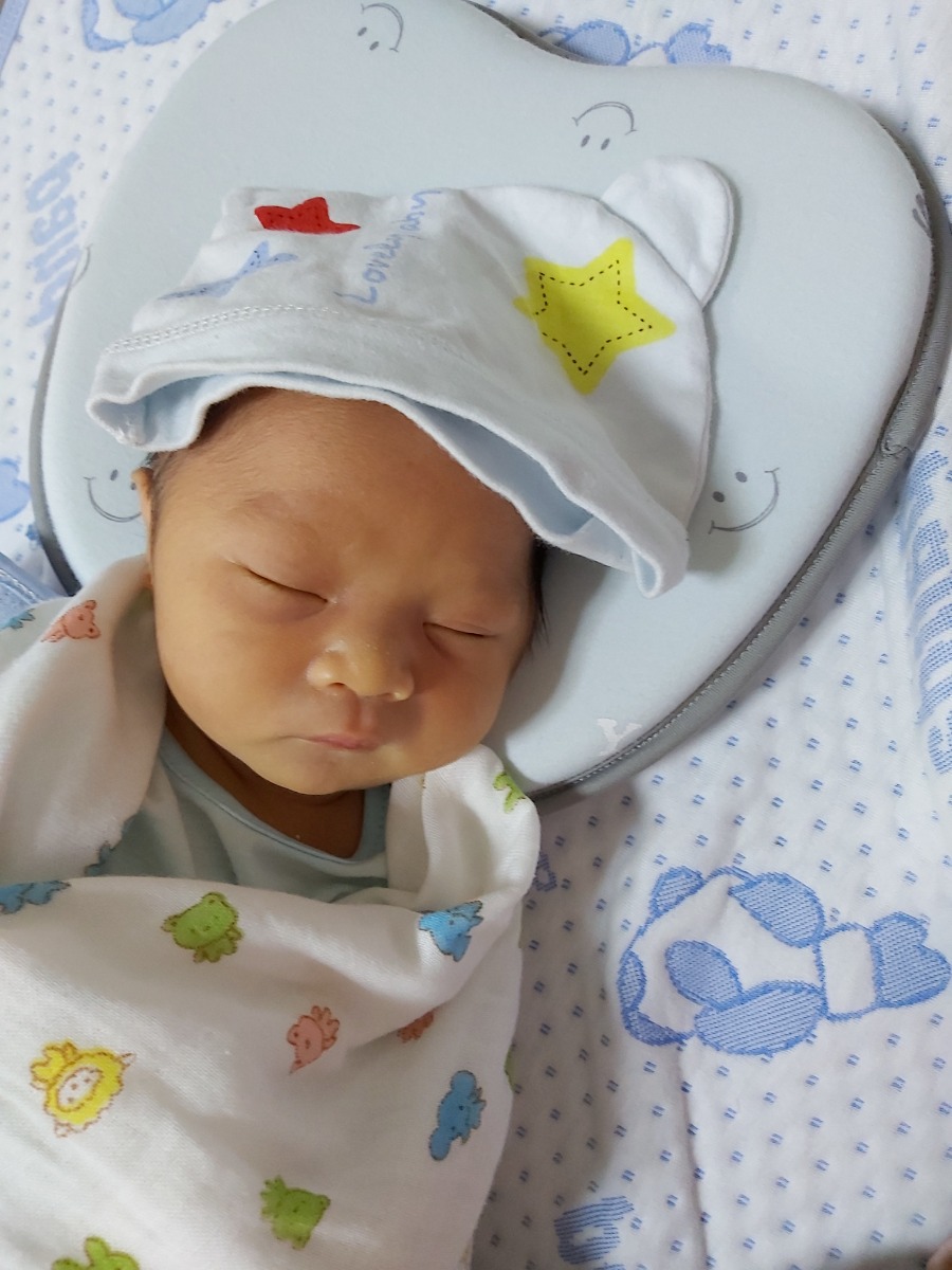 Bé nhà mình chưa đến ngày sinh. Nhưng 2 mẹ con đã vượt cạn thành công. 
Các mum và add cho mình hỏi: sinh con rồi mẹ có nên bổ sung caxi nữa không?