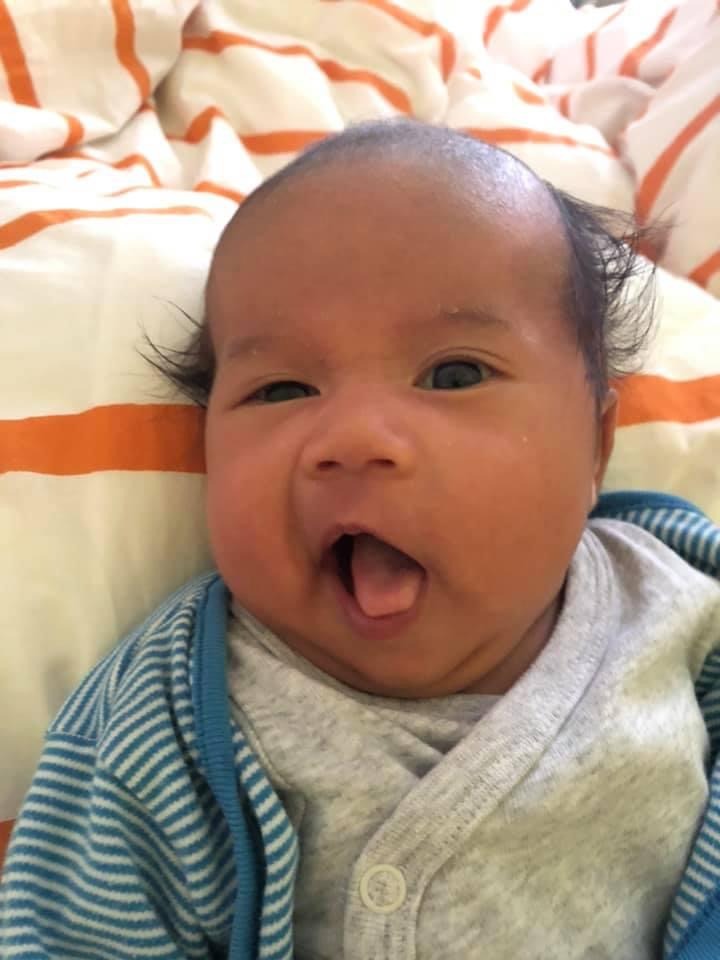 Nhà tôi ba đời công nhân viên chức, đến đời tôi được phong hàm giáo sư...chỉ vì quá tếu 😝🤣

Nguồn: mẹ Hà Dê