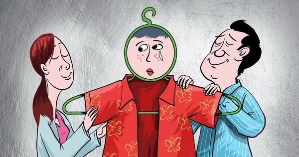NHỮNG "NGƯỢC ĐÃI" NHÂN DANH YÊU THƯƠNG

Bài viết này chính xác bắt nguồn từ cuộc đời tôi. Có lẽ là từ những ấm ức từ khi tôi còn nhỏ.

Ngày bé, mẹ tôi quyết định tất cả mọi thứ xung quanh tôi. Quần áo tôi mặc, đồ dùng tôi sử dụng, kiểu tóc tôi để, cách tôi đi đứng nói năng trò chuyện. Tất cả đều không được trái ý mẹ.

Có một lần mẹ mua cho tôi một cái quần màu xanh lá cây, tôi nói tôi không thích mặc quần màu xanh lá cây, cả lớp tôi mọi người đều mặc màu đen và xanh tím than không có ai mặc quần màu xanh lá cây đi học nên tôi nhất định không mặc vì thấy nó rất kì cục. Hôm đó, mẹ tôi cũng hơi vội đi làm. Mẹ bảo tôi màu ấy rất đẹp có làm sao đâu, không mặc thì cởi truồng đi học nhưng tôi vẫn không chịu. Mẹ không bảo được tôi điên lắm mới đánh cho tôi một trận. Cuối cùng, mẹ thì muộn làm, tôi thì muộn học. Khi tôi đến cả lớp đã ngồi vào chỗ hết rồi còn tôi thì mặt mũi tèm lem, tóc tai rối bù và mặc một chiếc quần màu xanh lá cây đi học. Tôi cứ nhớ mãi cảm giác mọi người nhìn mình lạ lẫm.

Lớn lên mẹ vẫn làm thế với tôi, chuyện chọn trường, chọn lớp, chọn người yêu mẹ đều tham gia. Mẹ nói với mọi người, trông nó thế thôi chứ vụng về lắm chẳng biết gì đâu việc gì cũng đến tay mẹ cả. Tôi không buồn phân bua.

Con người tôi chia làm hai nửa. Một nửa mẹ muốn, nửa kia là mong muốn của tôi. Hai nửa đó chẳng bao giờ ngừng tranh cãi khiến tôi bị rối trí luôn sống trong mệt mỏi, chán chường.

Một ngày, tôi thấy hai mẹ con chị hàng xóm cãi nhau trong siêu thị. Con trai chị muốn chọn ba lô màu trắng còn chị muốn mua cho con chiếc ba lô màu xanh dương. Chị bảo con màu trắng nhợt nhạt, không mạnh mẽ, nam tính mấy hôm lại bẩn mất công mẹ giặt. Cãi nhau một lúc không ai chịu ai, chị lôi con về và chẳng mua sắm gì hết. Tự nhiên tôi thấy nực cười quá đỗi, hỏi ai mới là người sử dụng chiếc ba lô, chị hay con chị? Hóa ra, tôi không phải đứa trẻ duy nhất trên đời này bị mẹ áp đặt như vậy. Ngoài tôi, còn rất nhiều đứa trẻ bị ngược đãi dưới vỏ bọc yêu thương của bố mẹ.

GIỚI HẠN CAO NHẤT CỦA TÌNH YÊU CON LÀ ĐỂ CON TỰ QUYẾT ĐỊNH CUỘC ĐỜI MÌNH.

Nghe từ quyết định có vẻ nghiêm trọng thực ra không có gì quá to tát cả. Nó bắt nguồn từ những lựa chọn đơn giản nhất như không ép ăn, ép uống, đồ dùng, vật dụng cá nhân của con dần dần đến những thứ phức tạp hơn như bạn bè, cá tính, xu hướng giới tính, chọn trường học, ngành học… Bé thì chọn quần, chọn áo, chọn đồ dùng học tập, đi chợ mua mớ rau, con cá… lớn lên chọn bạn, chọn nghề, chọn nhà, chọn xe, chọn chồng, chọn vợ…

Đó là cả một quá trình hình thành nên một thứ mà người ta gọi là Sự tinh tế. Sự tinh tế hay nhanh nhạy, sắc bén trong cuộc sống về cơ bản được mài giũa thông qua quá trình lựa chọn hay còn gọi là quá trình Thử và Sai (Trial and Error).

Khi con chọn sai, đứa trẻ sẽ mắc sai lầm khi đó đầu óc chúng sẽ được thử thách để đối diện giải quyết, xử lý hậu quả của vấn đề như thế nào và phải bắt đầu lại từ đâu, nếu không ít nhất cũng học hỏi được một bài học kinh nghiệm gì đó.

Sau này, khi gặp lại những tình huống tương tự đầu óc chúng sẽ linh hoạt hơn những đứa trẻ chưa từng được thử thách rất nhiều.
Những điều tưởng chừng như đơn giản đó không phải bố mẹ nào cũng làm được. Nhất là đối với những quyết định quan trọng mang tính bước ngoặt trong cuộc đời con cái.

Ví dụ như việc chọn trường, chọn nghề, thi đại học, chọn bạn đời. Bố mẹ luôn nghĩ con cái mình bé bỏng không biết thế nào mới là tốt nhất cho bản thân. Những cái con cái thực sự yêu thích lựa chọn bố mẹ cho rằng đó là những ý thích nhất thời.

Chúng không thể có cuộc sống ổn định tử tế nếu cứ bay bổng vẽ vời, thích làm ca sỹ xướng ca vô loài hay vũ công nhảy nhót trên sân khấu… Nhiều khi những thứ bố mẹ ép con cái nghe lời để có một cuộc sống bình thường, một công việc ổn định rồi lập gia đình gần nhà lại là những việc làm dập tắt ngọn lửa đam mê và cắt đi đôi cánh ước mơ của con trẻ.

Tôi hay cho con đi khám răng ở phòng khám tư của một anh bác sĩ. Anh ấy rất giỏi và cũng rất tốt bụng, hay trò chuyện với bệnh nhân nên phòng khám khá đông khách. Một lần, tôi thấy anh đang đọc tạp chí kiến trúc nên cũng vui miệng bình luận vài câu liên quan.

Anh dừng lại trò chuyện với tôi một lát, anh kể cấp 3 anh học giỏi nhất trường tương lai sáng lạn, là niềm hy vọng của tất cả mọi người. Mẹ anh làm bác sỹ nên sớm định hướng cho anh vào nghành y. Theo tính toán của mẹ anh, anh ra trường được hai năm mẹ anh về hưu anh thế chỗ là vừa đẹp. Anh rất thích kiến trúc nhưng lại là con ngoan nên ngoan ngoãn vâng lời mẹ đi thi đại học y. Năm đó anh đỗ với số điểm rất cao, bây giờ sự nghiệp của anh cũng rất vững vàng rồi nhưng trong lòng anh vẫn luôn hướng về kiến trúc, tối đi ngủ vẫn ấp ủ ước mơ thiết kế một công trình vĩ đại, sáng dậy vẫn mặc áo blue đi làm bình thường, tối về lại ra phòng khám làm việc. Tiền thì không thiếu nhưng trong lòng luôn cảm thấy mơ hồ về con đường mình đã lựa chọn.

Bản thân chúng ta những người làm cha mẹ sẽ không thể dự đoán trước được tương lai 50 năm nữa sẽ ra sao. Ngày trước có bao giờ bạn dự đoán được bưu chính viễn thông, kế toán hay nhân viên ngân hàng… sẽ thất nghiệp nhiều như bây giờ không? Sau cách mạng 4.0 (hay còn gọi là cách mạng số, thế giới thực sẽ bị số hóa thành thế giới ảo, ranh giới giữa hai thế giới thực và ảo bị xóa mờ, tỷ lệ tự động hóa ngày càng cao) bạn càng mù tịt về tương lai.

Vậy tại sao bạn lại cố “định hướng” cho con mình theo những ý tưởng, kế hoạch mà bạn nghĩ là sẽ khả thi trong vòng vài năm tới.

Cứ mỗi kỳ thi đại học là có cả nghìn thí sinh quay cuồng chọn trường thậm chí chả hiểu vì sao mình lại chọn trường đó trong khi mình chẳng hề có khái niệm gì về ngành học. Có thể là theo định hướng của bố mẹ, chọn trường giống bạn bè, chọn trường để sau này dễ xin việc chứ không hề biết bản thân mình muốn gì. Cùng kỳ đó lại là một lứa sinh viên tốt nghiệp đại học rồi thất nghiệp. Đầu vào và đầu ra tạo thành một vòng luẩn quẩn của xã hội. Bao nhiêu năm trôi qua như vậy, bao nhiêu thế hệ đã hoang mang với kỳ thi đại học, thử hỏi chúng ta đã vô tình làm hỏng tương lai của bao nhiêu đứa trẻ? Đừng đổ lỗi cho giáo dục vì nền giáo dục đầu tiên và quan trọng nhất bắt nguồn từ gia đình.

1. Đối với các vị phụ huynh: Muốn con tự đưa ra được những quyết định đúng đắn trong những bước ngoặt quan trọng của cuộc đời mình thì bố mẹ nên làm những việc như sau:

Thứ nhất: Phải để con tự quyết định từ những việc nhỏ nhất Miễn là việc của cá nhân con không vi phạm 3 điều sau:

- Không ảnh hưởng đến tính mạng,
- Không ảnh hưởng đến đạo đức,
- Không ảnh hưởng đến những người xung quanh.

Bố mẹ sẽ là người cung cấp kiến thức nền trước, sau đó cho con chủ động lựa chọn, quyết định. Ví dụ: Ngày hôm sau cả nhà đi picnic bố mẹ có thể gợi ý trang phục phù hợp cho con. – Con ơi, váy hồng này xinh nhưng chỉ hợp với đi dự tiệc thôi. Bộ đồ bơi này để đi tắm biển nhé. Còn áo phông với quần sóc thì hợp với đi picnic con thích mặc bộ nào trong hai bộ này. Luôn nhớ là chỉ nên có 1 trong hai sự lựa chọn. Càng nhiều sự lựa chọn càng dễ gây rối loạn con bạn khó đưa ra sự lựa chọn đúng đắn nhất.

Việc này có khó không? Xin thưa là cực kỳ khó nhất là đối với những bậc phụ huynh đang có thói quen kiểm soát con hằng ngày. Bạn cần trải qua một quá trình cùng một sự kiên nhẫn vô hạn mới có thể thay đổi dần dần được vì thực sự nó rất phiền toái. Nhiều khi chờ đợi sự lựa chọn của con bạn sẽ cực kỳ mất thời gian hoặc dẫn đến những hậu quả bạn phải đau đầu giải quyết nhưng đó là việc của hiện tại còn tương lai trong vòng 5 hay 10 năm nữa bạn sẽ gặt hái trái ngọt khi con bạn đủ độc lập, tự chủ về hành vi của bản thân và có khả năng tự chịu trách nhiệm về các quyết định của mình.

Con càng lớn quyền tự quyết càng cao, sự giám sát của bố mẹ càng giảm dần. Bố mẹ nên đưa con đi mua sắm cùng để hướng dẫn con, giúp con quan sát cách thức lựa chọn đồ của bố mẹ từ đó có thể rút ra kiến thức kinh nghiệm lựa chọn cho mình. Khi con lựa chọn, ra quyết định sai thì hãy để con cảm nhận được hậu quả tự nhiên của việc đó rồi từ từ phân tích cho con quá trình đó bị lỗi ở điểm nào lần sau không lặp lại là được.

Sai lầm là chuyện rất bình thường trong cuộc sống đừng hả hê, nhiếc móc kiểu như: Bố, mẹ đã bảo rồi mà không nghe. Trong quán ăn, bạn đưa cho con menu giới thiệu các món ăn cho con rồi để con tự chọn món cho mình. Con bạn chọn món ăn cay mà bạn biết chắc là không phù hợp với con thì sao? Bạn hãy hỏi con để xác nhận lại một lần nữa: – Con ơi, món này hơi cay đấy nhé. Con có chắc là con muốn thử không? – Trông ngon mà, mẹ cứ gọi cho con.

Sau khi gọi ra con bạn không ăn được ngồi nhăn mặt. Bạn chỉ cần nhẹ nhàng: – Cay không ăn được hả con. Con có muốn đổi cho mẹ không? Lần sau nhớ gọi những món không có ớt nha. Như thế con bạn vừa học được một bài học lại vừa rất vui vẻ.

Thứ hai: Đôi khi, phải tạo ra những tình huống để con bạn được chủ động lựa chọn. Tôi có một người bạn học cùng đại học nhưng bây giờ bạn ấy rất thành công còn tôi mãi là một nhân viên bình thường. Tôi nhớ ngày xưa cô ấy có kể cho cả phòng một câu chuyện. – Hồi tớ 5 tuổi, bố tớ dẫn đi chọn nhà. Đi xem một vòng xong bố bảo tớ thích cái nhà nào tớ nói thích nhà có cây hồng chín. Mấy hôm sau bố mua nhà có cây hồng chín cả nhà dọn về ở đến bây giờ. Oay, cảm giác mình được chọn nhà oai cực.

– Nếu bố bạn không thích cái nhà đó thì sao.
– Sau này, lớn lên tớ hỏi bố bố tớ bảo trong đầu cũng chủ định chọn ngôi nhà có cây hồng chín ấy rồi. Nếu con chọn ngôi nhà kia, bố sẽ phân tích để con thấy rõ ưu điểm để con vẫn chọn nhà này.
Dẫn một đứa trẻ 5 tuổi đi chọn nhà, giao cho con quyền lựa chọn mua nhà như một người lớn là điều không phải ai cũng nghĩ đến. Ngẫm nghĩ lại, tôi thấy bố bạn ấy đúng là tâm lý, rất tuyệt vời. Đó là một trong những lý do bạn ấy thành công như ngày hôm nay. Bạn để con được tham gia lựa chọn trong những mốc quan trọng của gia đình, đi kèm với sự phân tích, giảng giải về các tình huống có khả năng xảy ra sẽ giúp con bạn tăng sự tự tin hơn rất nhiều.

2. Đối với các bạn trẻ: Riêng đối với những đứa trẻ bị bố mẹ áp đặt thậm chí can thiệp thô bạo vào mọi quyết định của mình các bạn trẻ hãy mạnh mẽ lên. Hãy nhớ rằng chúng ta là những người có ý chí, có năng lực cá nhân việc gì bản thân tự làm được phải tự làm đến cùng. Bố mẹ không sống cả đời với bạn nên bạn cũng đừng trở thành cây tầm gửi của bố mẹ, của xã hội. Bạn không tự quyết định cuộc đời mình thì còn chờ đến bao giờ. Paulo Coelho, tác giả The Alchemis (Nhà giả kim), cuốn sách được xuất bản còn nhiều hơn kinh thánh, khoảng hơn 40 triệu bản trên thế giới đã từng bị bố mẹ đưa vào bệnh viện tâm thần 3 lần chỉ để ép ông đi đúng hướng làm luật sư. Nhưng điều đó chưa bao giờ ngăn ông ngừng việc viết lách.

Không phải ai cũng làm được như Paulo Coelho nhưng chúng ta có thể học Tony buổi sáng: “ Năm 18 tuổi, quyết định chọn một đại học duy nhất để thi là lần cãi lại thầy cô, cha mẹ đầu tiên. Ba má muốn Tony học cao đẳng sư phạm tiếng Anh để sống gần nhà, mọi thứ bình yên, ổn định nhưng Tony không thích. Năm lớp 12, trước quyết định học gì, bao nhiêu người lao vô góp ý nhưng Tony chỉ nói “Dạ, con/em ghi nhận” rồi âm thầm làm hồ sơ duy nhất một trường.

Với cha mẹ, ông bà chữ “hiếu” trong thời đại mới là yêu thương, kính trọng, biết ơn, có trách nhiệm giúp đỡ họ nhưng không có nghĩa là mọi thứ nhất nhất của họ mình đều nghe theo. Đừng bao giờ “ngoan ngoãn” cho họ sắp xếp cuộc sống của mình, “bố trí” mình học ngành này, ngành kia, “cơ cấu” mình vô làm chỗ này chỗ nọ, “mai mối” mình lấy người nọ người kia. Không, không bao giờ có chuyện đó với người có bản lĩnh.

Cuộc đời này là của mình, 18 tuổi mình giành lấy quyền tự lập tự quyết. Lúc ba má định can thiệp vào cuộc đời mình, mình chỉ nói một câu vầy ba má im lặng, không nói ra nói vào nữa, đó là “con 18 tuổi rồi, biết cái gì đúng sai, cái gì hợp pháp bất hợp pháp để mà làm, mà chịu trách nhiệm. Ba má sinh con ra nuôi con không lớn, con không lựa chọn được nên một lòng kính trọng yêu thương.

Nhưng bây giờ con chọn nghề, sau này chọn vợ, chọn chỗ ở, chỗ làm, công việc…con xin phép được tự quyết, Mọi lời khuyên của người khác con chỉ ghi nhận, kể cả ba má. Con sai lầm thì con sẽ phải trả giá, con không để người khác nuôi mình.”

Thoạt đầu, họ cũng bị sốc, vì quen hình ảnh một cậu bé ngoan hiền, bé bỏng nhất nhất vâng lời tự dưng giờ ăn nói kiên quyết như vậy. Nhưng cuối cùng dưới sự lì lợm bảo vệ quan điểm của mình, trời không chịu đất đất cũng đành phải chịu trời.” Tất nhiên, để làm được điều đó, bạn phải cố gắng khẳng định mình cộng với ý chí kiên cường, thời gian đầu sẽ vô cùng khó khăn vất vả nhưng tôi tin là các bạn sẽ làm được thôi. Càng tự quyết sớm bao nhiêu các bạn sẽ càng trưởng thành và tự tin vào bản thân bấy nhiêu. Sau đó, sẽ không ai có thể can thiệp thô bạo vào cuộc đời bạn nữa vì cuộc đời này là của chính bạn chứ không phải của bất cứ ai khác.

Đừng giống như tôi sống một cuộc sống mệt mỏi, chán chường suốt 30 năm.

KẾT: Tôi nhớ Montessori có nói một câu đại ý chỉ cần nhìn một đứa trẻ ba tuổi sẽ biết được vận mệnh của một quốc gia sau này.
Những đứa trẻ sớm có quyền tự quyết sẽ lớn lên mạnh mẽ, kiên cường, có ý chí cao nên không dễ khuất phục. Chúng biết yêu bản thân, yêu gia đình và cao hơn nữa là yêu tổ quốc tha thiết nên chúng sẽ không thể trở thành một người vô dụng. Việc con cái của bạn độc lập, tự chủ không những giúp ích cho bạn, cho bản thân đứa trẻ mà còn giúp ích cho sự phát triển của tương lai của đất nước.
Có bao giờ bạn nghĩ đến điều này không? Tôi biết rất nhiều người trong đó có cả bản thân tôi, cả đời chưa tự tay mình tạo ra một sản phẩm nào đúng nghĩa nhưng lại được tạo hóa trao cho một tuyệt tác là một đứa trẻ. Thế mà họ nỡ làm tổn thương nó, nhào nặn nó đến khi thành một vật thể méo mó. Những vị phụ huynh đang can thiệp quá sâu vào cuộc sống của con mình xin hãy bình tĩnh lại và hít thở thật sâu trước khi định áp đặt bất cứ điều gì lên đứa trẻ. Hãy nhớ một điều vì chúng ta hoàn toàn không biết trước tương lai nên hãy đặt tương lai của đứa trẻ vào tay chúng. Việc duy nhất bạn cần làm là ngắm tuyệt tác của mình lớn lên từng ngày, chăm bẵm, tưới tắm cho tâm hồn chúng và để chúng tự quyết định cuộc đời mình. Đơn giản vậy thôi.”

Tham khảo "Khi ba mẹ đánh mất tương lai con" Tác giả: Đỗ Quyên (Tâm lý học ứng dụng)