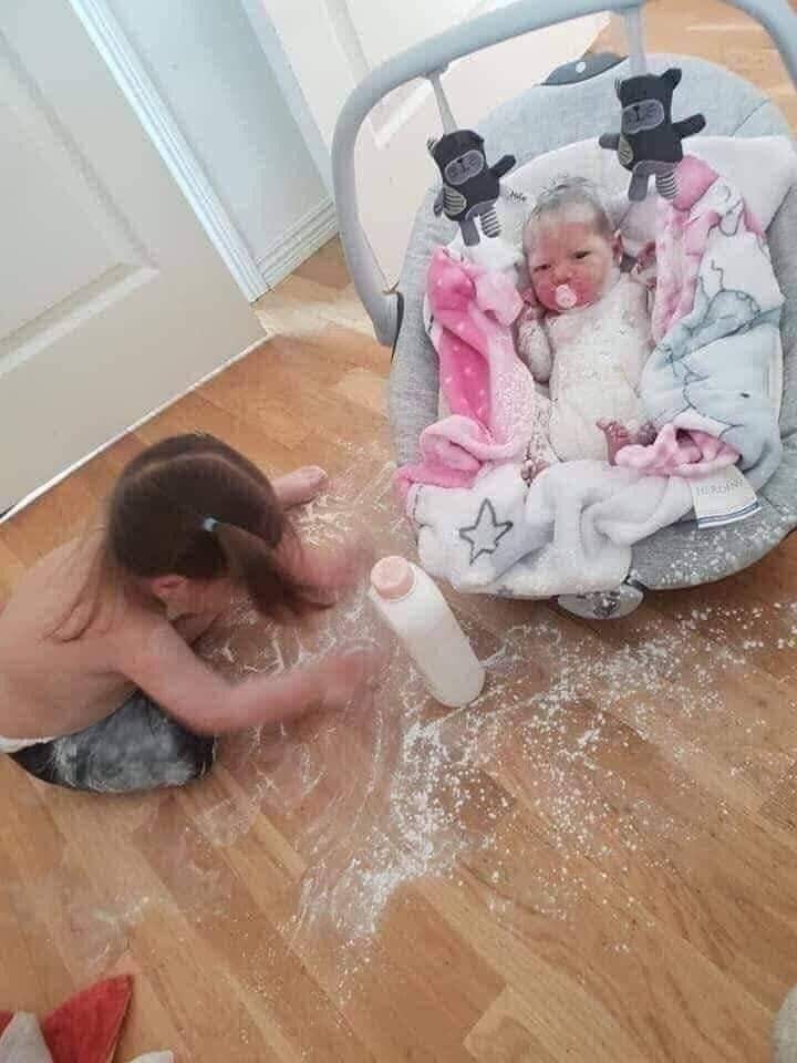 "Sau này chúng mình đẻ con gái anh nhé, nó tình cảm, không nghịch ngợm, nuôi nhàn..." 😂😂😂😂