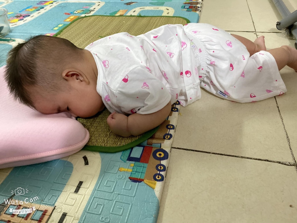 Trâu t4 nhà các mom thế nào rồi ạ . Trâu 17/4 nhà e suốt ngày đòi lẫy rùi ngủ quên luôn 😂😂