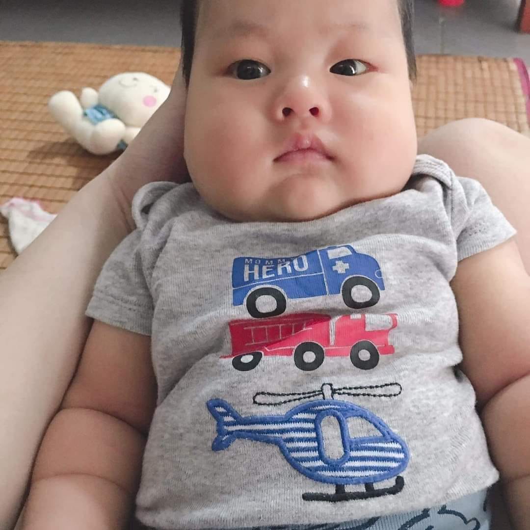 App nhiều hoạt động hay lắm các mẹ ạ, mỗi lần con thức ko lo bí trò chơi với con nữa, mỗi ngày đều có hoạt động cả. Mun thối 4m, sắp ăn dặm đc r các mom ạ
