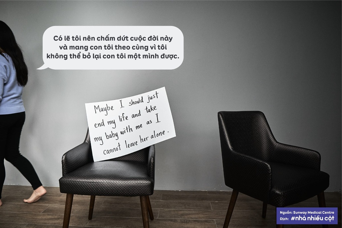 ÁP LỰC KHI CÓ CON

Khi một đứa trẻ được sinh ra, mọi người đều chúc phúc và ăn mừng. Người ta nói trở thành cha mẹ là một niềm hạnh phúc lớn, là cột mốc thiêng liêng đặc biệt trong cuộc đời mỗi người. Nhưng liệu có mấy ai nói về áp lực khi trở thành cha mẹ?

Nếu bạn và người bạn đời đã từng trải qua những trận khẩu chiến sau khi sinh con, các bạn không đơn độc. Càng được đặt vào nhiều mối quan hệ ràng buộc, chúng ta càng dễ cảm thấy quá tải bởi những trách nhiệm đi kèm. Hơn nữa, thật không dễ dàng gì khi đặt mình vào vị trí của người khác để hiểu cảm giác của đối phương. Nhất là khi chính bạn cũng đang cảm thấy áp lực bởi những trọng trách phải gồng gánh trên vai.

“Đó không phải là trò chơi đổ lỗi cho đối phương”

“Đó là về những áp lực khi chúng tôi trở thành cha mẹ”

Cùng nhau nói ra những khó khăn, cùng nhau chia sẻ cảm xúc và suy nghĩ có lẽ chính là bước đầu tiên để các cặp đôi có thể bắt đầu lắng nghe, thấu hiểu lẫn nhau. Có thấu hiểu ta mới biết thương nhau hơn, thông cảm được cho nhau.