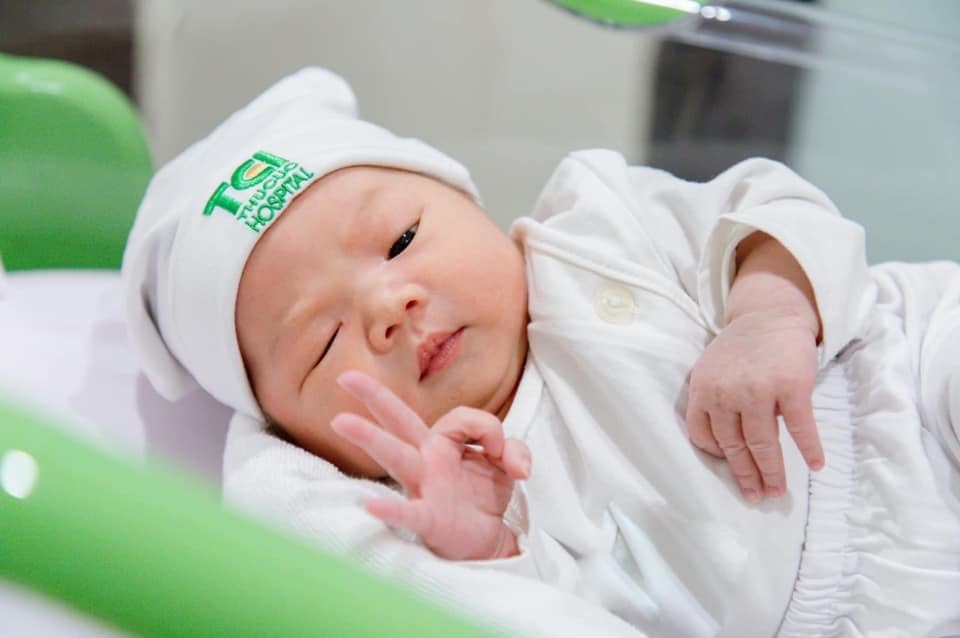 TẤM ẢNH GÂY SỐT CỘNG ĐỒNG MẠNG

CÁC BÁC CÁC CÔ ƠI, MỌI THỨ RỒI SẼ ỔN THÔI Ạ.
DỊCH DÃ SẼ SỚM QUA VÀ MỌI THỨ SẼ TRỞ LẠI BÌNH THƯỜNG.

“Dạ, Mọi thứ sẽ ok”

Yêu các cô các bác và các bạn bé, mình cùng cố gắng các bạn nhé!
