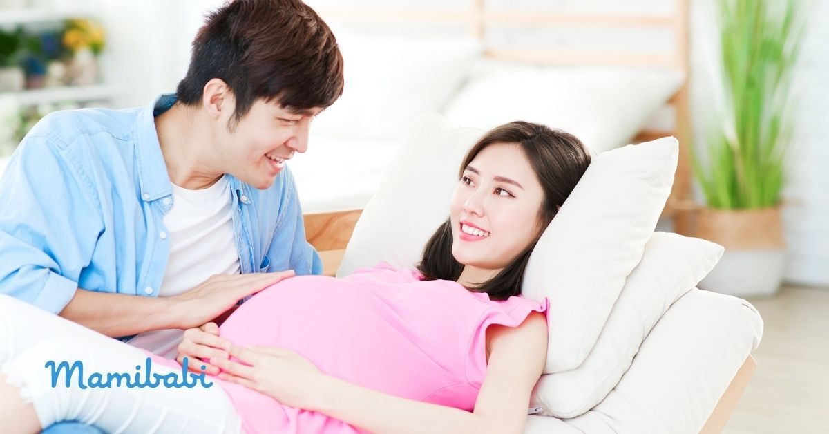 THAI GIÁO CHO BÉ - 5 LỢI ÍCH VÀNG

1. Thai giáo giúp tăng trí thông minh: kích thích các chức năng của não bộ, kích thích IQ thông qua kết nối nơron thần kinh, gia tăng khả năng ghi nhớ.

2. Thai giáo giúp phản xạ nhanh hơn: thai giáo giúp phát triển các giác quan, có tư duy sáng tạo, học hỏi nhanh, đặc biệt là về ngôn ngữ

3. Thai giáo giúp giảm thiểu ốm nghén: thai giáo giúp mẹ có tâm trạng thư thái, an vui, tăng các hoormone hạnh phúc trong suốt thai kỳ.

4. Thai giáo giúp hình thành nhịp sinh hoạt: bé nhanh nhẹn và dễ dàng thích nghi với môi trường bên ngoài, từ đó có nếp ăn ngủ tốt ngay từ khi sinh ra.

5. Thai giáo giúp ăng gắn kết giữa mẹ và bé: Em bé được thai giáo hay cười, nền tính và có sợi dây gắn kết chặt chẽ với cha mẹ. Thực sự thông minh và hiểu chuyện.

Trong cuốn “Người Do Thái Dạy Con Làm Giàu – cuốn sách bật mí về những bí quyết giúp người Do Thái trở nên xuất chúng – Họ đã dành nguyên 1 chương dài nói về hành trình thai giáo của các mẹ bầu Do Thái. Họ đánh giá rất cao, còn chúng ta, chắc chắn cũng sẽ không bỏ qua nhé các mẹ bầu Việt Nam.