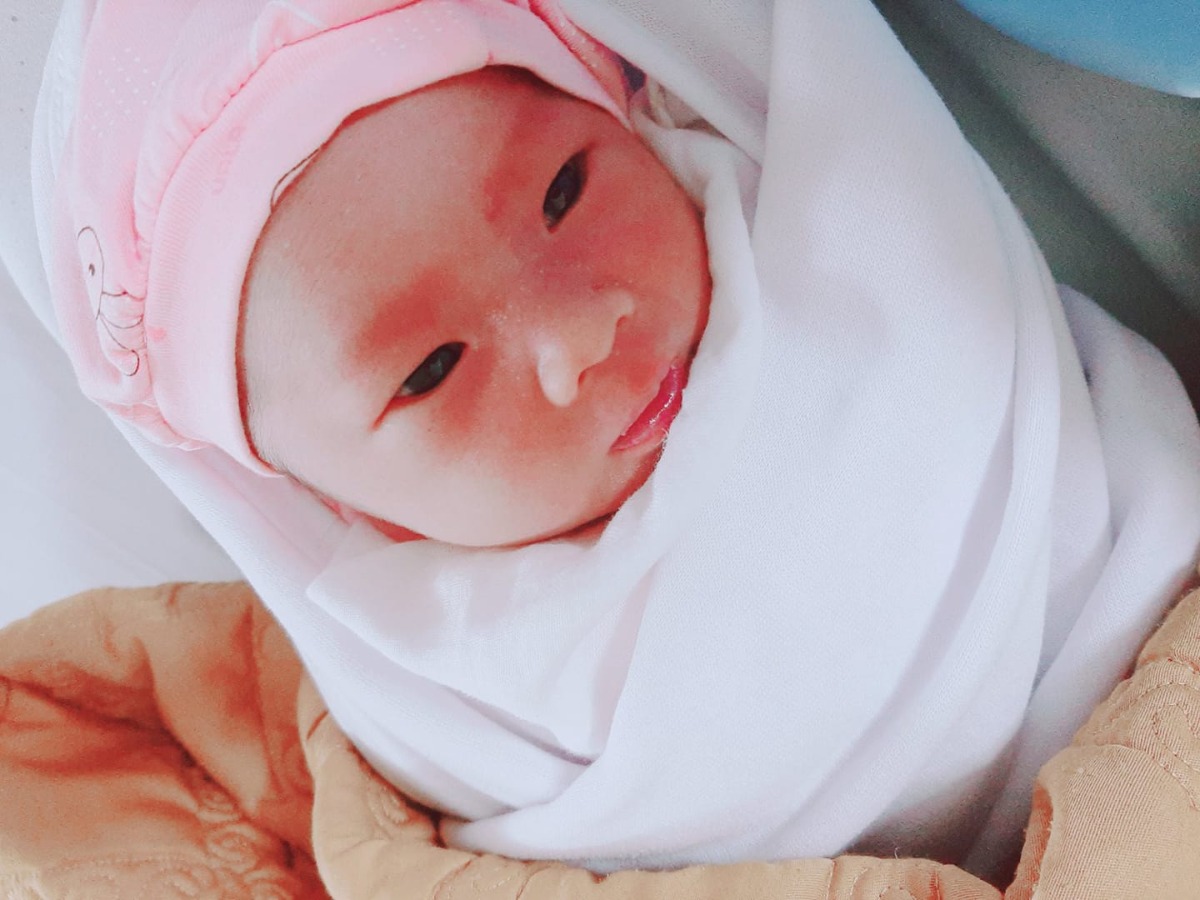 Chào các mom cháu là mỡ mỡ, cháu ra đời ngày 31/7 cháu được 3,1kg. Nhờ xin vía nên mẹ cháu đẻ xong đi tảng bộ nhanh lắm🤗 Cảm ơn mamibabi cưc kỳ nhìu đã giúp mẹ con cháu thai giáo ạ