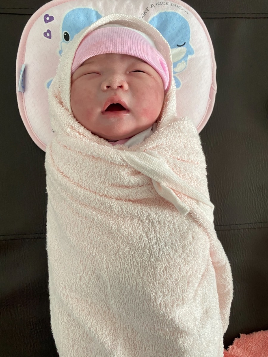 Con mình đã chào đời 4kg giới tính Nữ, cảm ơn App Mamibabi đã giúp mình thai giáo thành công.

Con ra đời kêu tên là biết baba rồi ❤️