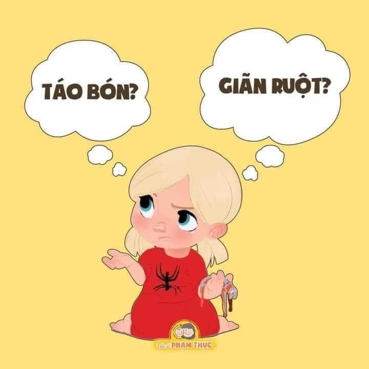 HIỆN TƯỢNG GIÃN RUỘT Ở TRẺ SƠ SINH

Khi bé bước sang tháng thứ 2, tần suất đi ngoài của bé giảm dần. Một số bé có thể nhiều ngày mới đi một lần. Điều này khiến không ít các bà mẹ lo lắng không biết liệu bé nhà mình có bị táo bón hay không?

Tuy nhiên, đây chỉ là hiện tượng giãn ruột hay nói cách khác là thể tích ruột của bé tăng kích thước hơn bình thường. Hiện tượng này là bình thường trong giai đoạn phát triển của trẻ và hoàn toàn không có gì nguy hiểm. Vì kích thước ruột của trẻ sơ sinh tăng lên so với bình thường do đó ruột của trẻ sẽ chứa được một lượng chất thải lớn hơn và cũng mất nhiều thời gian hơn để làm đầy do đó, một em bé có thể không đi ngoài từ 5-7 ngày, thậm chí 10 ngày.

Trẻ sơ sinh một tuần không ị một lần không phải là lý do đáng báo động nếu như bé vẫn đi tiểu thường xuyên, tăng cân và vui vẻ với những hoạt động hàng ngày. Vì vậy, nếu bé nhà mình có dấu hiệu trên thì mẹ không cần quá lo lắng rằng con bị táo bón và cho dùng thuốc thụt tháo không đúng nhé.

Trẻ bị táo bón khi có các dấu hiệu sau:
✅Bé đi đại tiện ít hơn bình thường
✅Phân cứng vón cục
✅Trẻ quấy khóc, lười ăn hoặc bỏ ăn
✅Trẻ bị đầy bụng, khó tiêu

Mẹ chú ý quan sát con để không bị nhầm lẫn giữa giãn ruột và táo bón để có cách xử trí cho phù hợp nhé.