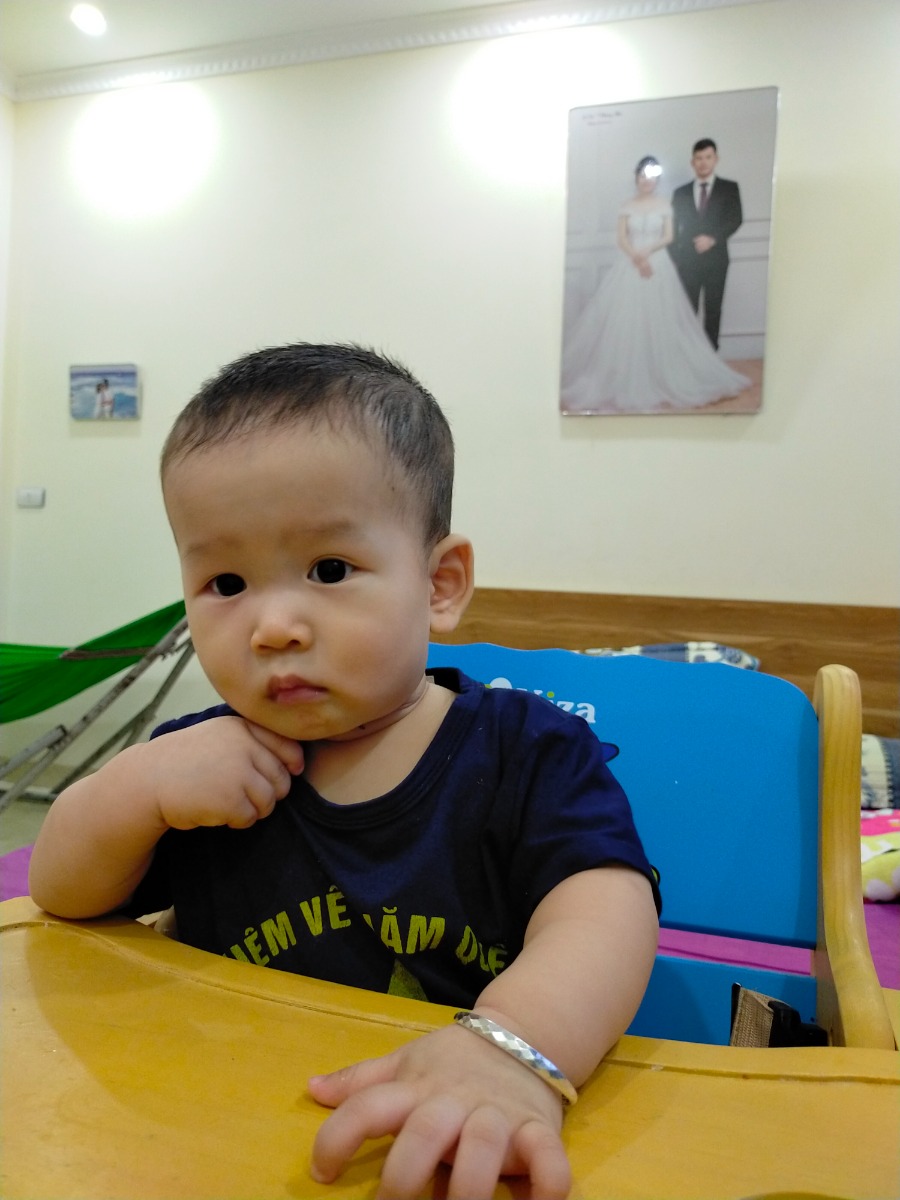 Kinh nghiệm của các mom đi trước ạ.
Bé nhà e từ khi lên răng 10m tới bây giờ cháo cơm k ăn ạ , chỉ ăn lt như là tôm luộc,thịt,rau,hoa quả .ăn đc tí chán là nhe ạ.
Các mom các cách nào cho bé ăn trở lại k ạ.
(Bé bú mẹ hoàn toàn,sữa ngoài k uống)