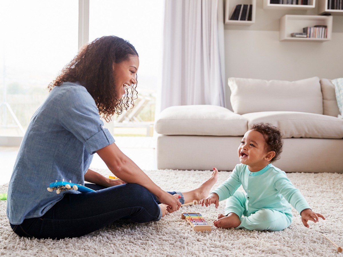 TRẺ 2 TUỔI: CÁCH PHÁT TRIỂN TRÍ NÃO CHO TRẺ 2 TUỔI

2 tuổi là một trong những mốc phát triển quan trọng của trẻ ở lứa tuổi nhà trẻ. Trong bài viết dưới đây, Mamibabi sẽ chia sẻ những kiến thức cần thiết để giúp trẻ 2 tuổi phát triển trí não tốt nhất: 

- Dạy trẻ 2 tuổi học những gì
- Dạy trẻ 2 tuổi rưỡi những gì?
- Nhận biết trẻ 2 tuổi thông minh
- Cách dạy trẻ 2 tuổi bướng bỉnh 
- Sự phát triển của trẻ 2 tuổi ở các khía cạnh: thể chất, cảm xúc, xã hội, nhận thức…

Chi tiết bài viết bố mẹ có thể xem tại đây >>> https://mamibabi.com.vn/news/1279/tre-2-tuoi-va-nhung-cach-phat-trien-tri-nao-tot-nhat
 
Bên cạnh đó, bố mẹ cũng nên tìm hiểu các sách cho trẻ 2 tuổi và sách nuôi dạy trẻ 2 tuổi để có thêm những thông tin chi tiết cho việc nuôi dạy con ở lứa tuổi này. 

#tre2tuoi
#giaoducsom #thongminhsom #vandongsom