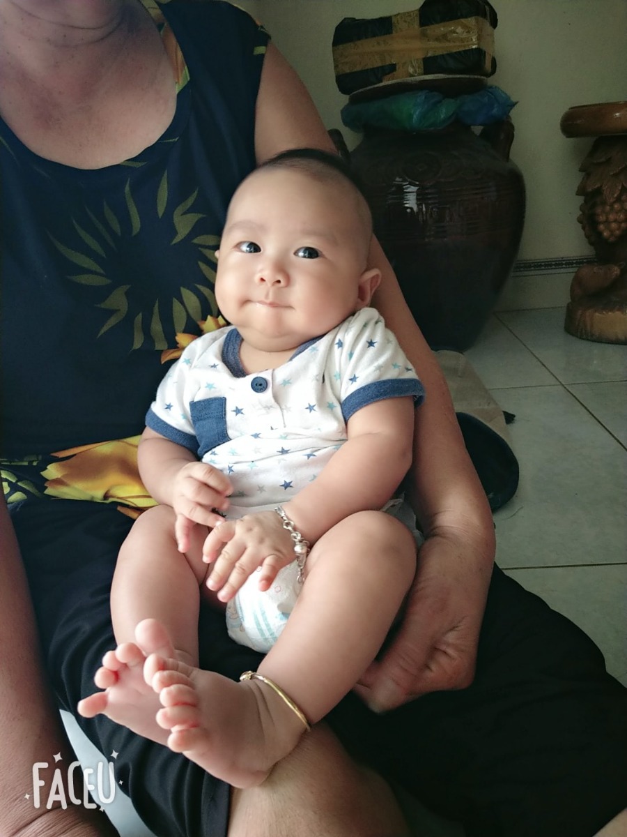 Đẻ ở Viện Y học biển Hải Phòng 
Em bé của ngôi nhà Y học biển ngày nào bây giờ đã 3m10d rồi. 
 Cám ơn bác sĩ Điệp và các cô y tá đã vô cùng nhiệt tình chăm sóc e va bé 😊
   Các cô y tá hay gọi be là a chàng 2 tạ rưỡi đây hahaha. Bé nhất phòng nhưng khóc to nhất phòng 😆
8/6  Nb2kg5 . 3m10d 7kg 
Chúc tất cả các mom va các bé luôn mạnh khỏe 🥰