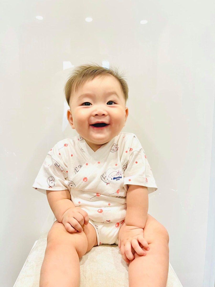Chúc các Mẹ sớm đậu thai, thai kì khoẻ mạnh và vượt cạn thành công những em bé sinh như thiên thần nhá. 
Mừn là Cà Phê & Coffee, ae mình được 9 tháng tủi rồi 🎁🎁
P/s: Cái bạn mặt tròn như bánh là là CON GÁI nha các Mom 😂😂😂😂