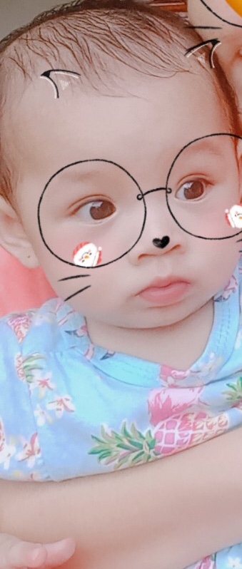 Chụp hình cho ẻm chịu hợp tác ghê....mới đó mà gần bảy tháng rồi...nhanh thật