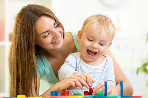 ĐỒ CHƠI VÀ GIÁO CỤ GIÚP GIÁO DỤC SỚM CHO BÉ HIỆU QUẢ NHẤT

Trong giáo dục sớm; học liệu, giáo cụ, đồ chơi là những thứ không thể thiếu nhằm giúp bé được tiếp xúc với nhiều màu sắc, hình khối khác nhau. Trong bài viết dưới đây, Mamibabi sẽ chia sẻ những loại đồ chơi phù hợp nhất với các bé theo từng độ tuổi >>> https://mamibabi.com.vn/newscategory/43/hoc-lieu-giao-cu-do-choi-tu-lam 

Ngoài ra, để biết cách giáo dục sớm cho con hiệu quả nhất, bố mẹ có thể tham khảo khóa học Giáo dục sớm Montessori và Shichida cho trẻ 0 – 2 tuổi tại đây >>> https://mamibabi.com.vn/coursev2/2/khoa-hoc-giao-duc-som-cho-tre-0-2-tuoi 

#giaoducsom #thongminhsom #vandongsom 
Mẹ tải app Mamibabi giáo dục sớm cho bé mẹ nhé: https://mamibabi.com.vn/app