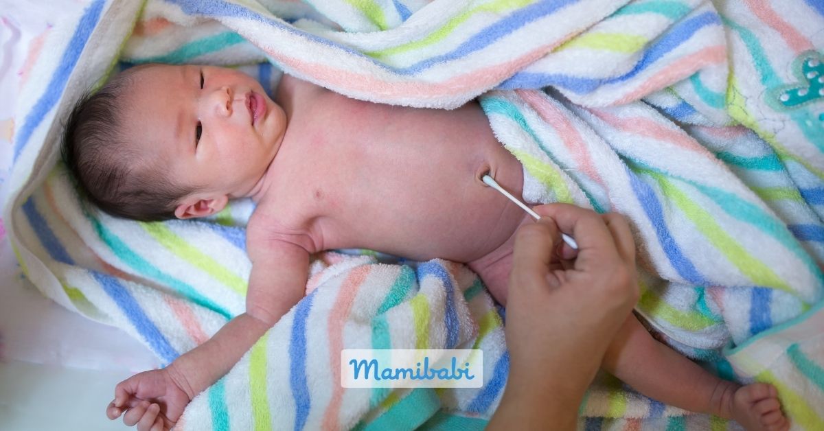 Chăm sóc rốn cho bé