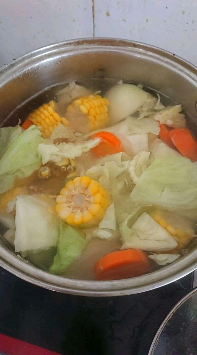 Cứ 5 ngày mẹ lại làm 1 nồi nc daishi thơm ngon cho b trâu con.trộm vía cứ nấu bữa nào chén hết bữa đó.mẹ lại có động lực nấu nhiều món cho con. Bột mix daisi trộm vía ăn dặm dc gần 1 tháng rồi qua mẹ cân thử  tăng 700g.có mom nào xin vía ăn ngoan của con ko 😋😋 trâu 5m25d 9.5kg
