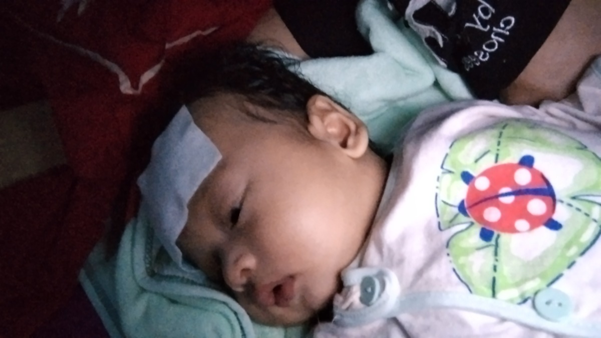 Các mom ơi giờ em thực sự vào đuong cùng rồi.... Em mẹ đơn thân. Mong các mom cho em xin 10k 20k mua thuốc sữa cho con với ạ. 😔 Em cảm ơn rất nhiều.  Em rất mong đuoc giúp lúc này. 🙏