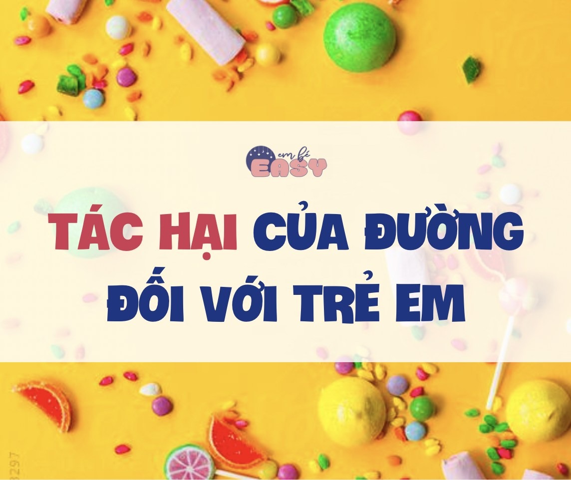 ĐƯỜNG TINH LUYỆN VÀ TÁC HẠ.I TỚI TRẺ NHỎ

Tết nhất đến nơi rồi và bánh kẹo thì có mặt ở khắp mọi nơi. Bạn chẳng muốn cho con ăn nhiều bánh kẹo chút nào, bởi những tác hại mà nó có thể đem lại.

🍬 Bởi, trong bánh kẹo có rất nhiều đường!!!
- Đường tinh luyện là loại đường được sản xuất trực tiếp từ cây mía hoặc các loại
thực vật có độ ngọt cao như củ cải đường, ép lấy nước.
- Loại đường này được tinh luyện sạch, loại bỏ “tạp chất” nên có độ tinh khiết rất cao.
- Đường cát và si-rô ngô là hai ví dụ phổ biến của đường tinh chế.

❗ Đường tinh luyện không chứa vita.min, khoáng chất, prote.in, chất béo, chất xơ.. Chẳng có gì bổ béo ở anh bạn này cả
❗ Đường tinh luyện thì “ẩn náu” ở khắp nơi: bánh kẹo, siro, caramel…

😱 TÁC HẠI CỦA ĐƯỜNG VỚI TRẺ EM:
- Đường tinh luyện chính là hung thủ gây nên các tình trạng sâu răng, các bệnh về
răng miệng.
- Tăng nguy cơ béo phì ở trẻ: Sử dụng nhiều thực phẩm chứa đường tinh luyện làm
cho lượng calo nạp vào cơ thể mỗi ngày nhiều hơn lượng calo bị đốt cháy.
- Đường tạo hiện tượng NO GIẢ. Khiến bé no trước khi vào bữa, dễ dẫn đến việc
trẻ bị biếng ăn, thiếu hụt dinh dưỡng.
- Gây biểu hiện tăng động ở trẻ: Đường thẩm thấu nhanh vào máu, làm tăng insulin nên một số bé có biểu hiện tăng động khi ăn nhiều đường tinh luyện.
- Tăng nguy cơ mắc bệ.nh lý tiểu đường và tim mạch trong tương lai.

👉 Vậy đấy, “anh bạn” đường tinh luyện này chẳng có chất gì, mà lại đem đến nhiều tác hạ.i quá đi thôi! Ba mẹ đã có phương án dự phòng các món ăn vặt cho bé ngày tết chưa?

Nguồn: Bác sĩ Đỗ Mỹ Linh