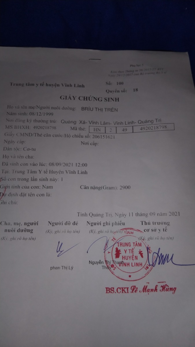 Các mom ơi giờ em thực sự vào đuong cùng rồi.... Em mẹ đơn thân. Mong các mom cho em xin 10k 20k mua thuốc sữa cho con với ạ. 😔 Em cảm ơn rất nhiều.  Em rất mong đuoc giúp lúc này. 🙏