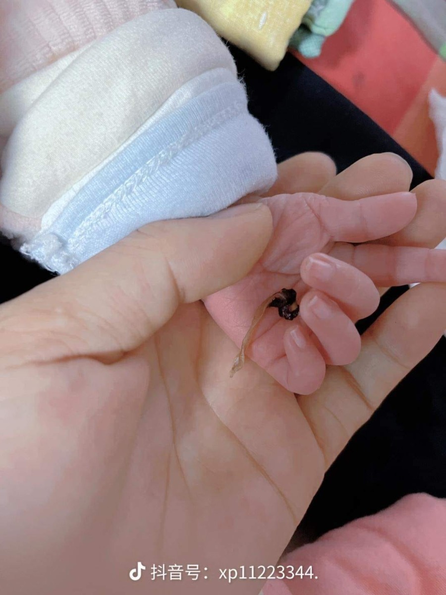 Kỷ vật của hai mẹ con mình nhé ☺️