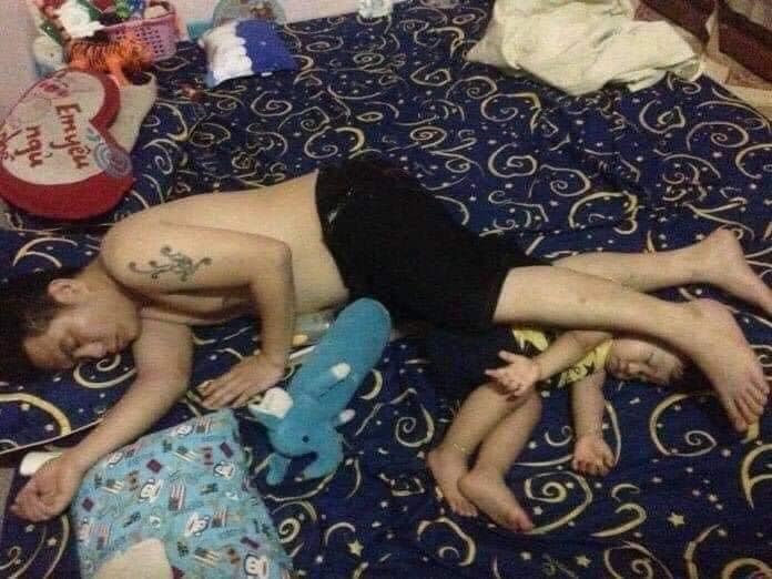Để các ông bố trông con thật sự là một việc mạo hiểm 😂😂😂