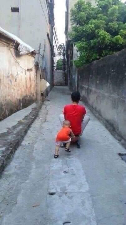 Để các ông bố trông con thật sự là một việc mạo hiểm 😂😂😂