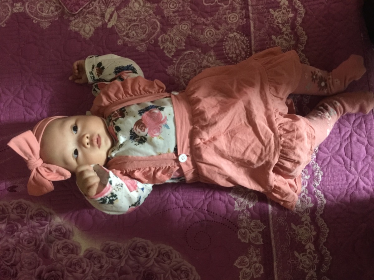 Bé nhà em được 5m3d, nhưng bé ngủ dù đêm hay ngày rất hay lắc đầu, không biết bé bị tật hay dấu hiệu thiếu chất gig không các mom nhỉ? Em vẫn bổ sung D3K2 cho bé đều ạ. Có mẹ nào gặp tình trạng như em không ạ?