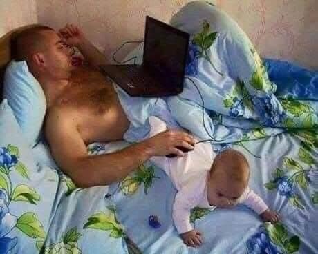 Để các ông bố trông con thật sự là một việc mạo hiểm 😂😂😂