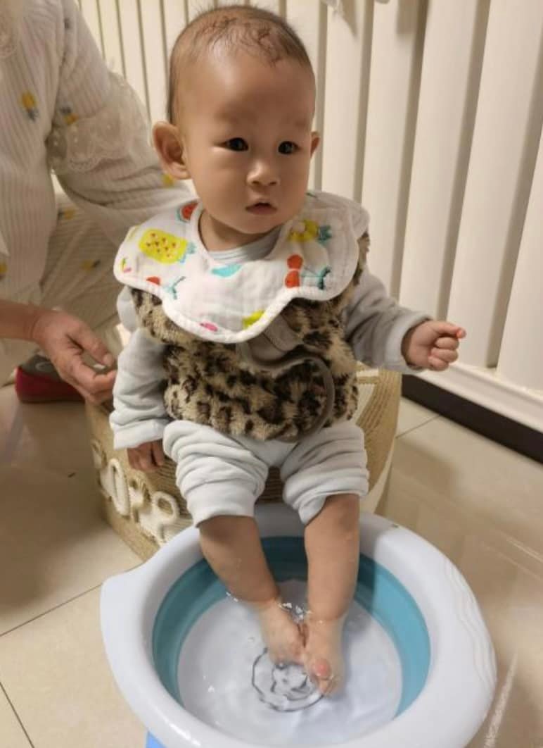 Cách làm ghế cho bé từ hộp sữa bỏ đi các mẹ lưu lại nhé