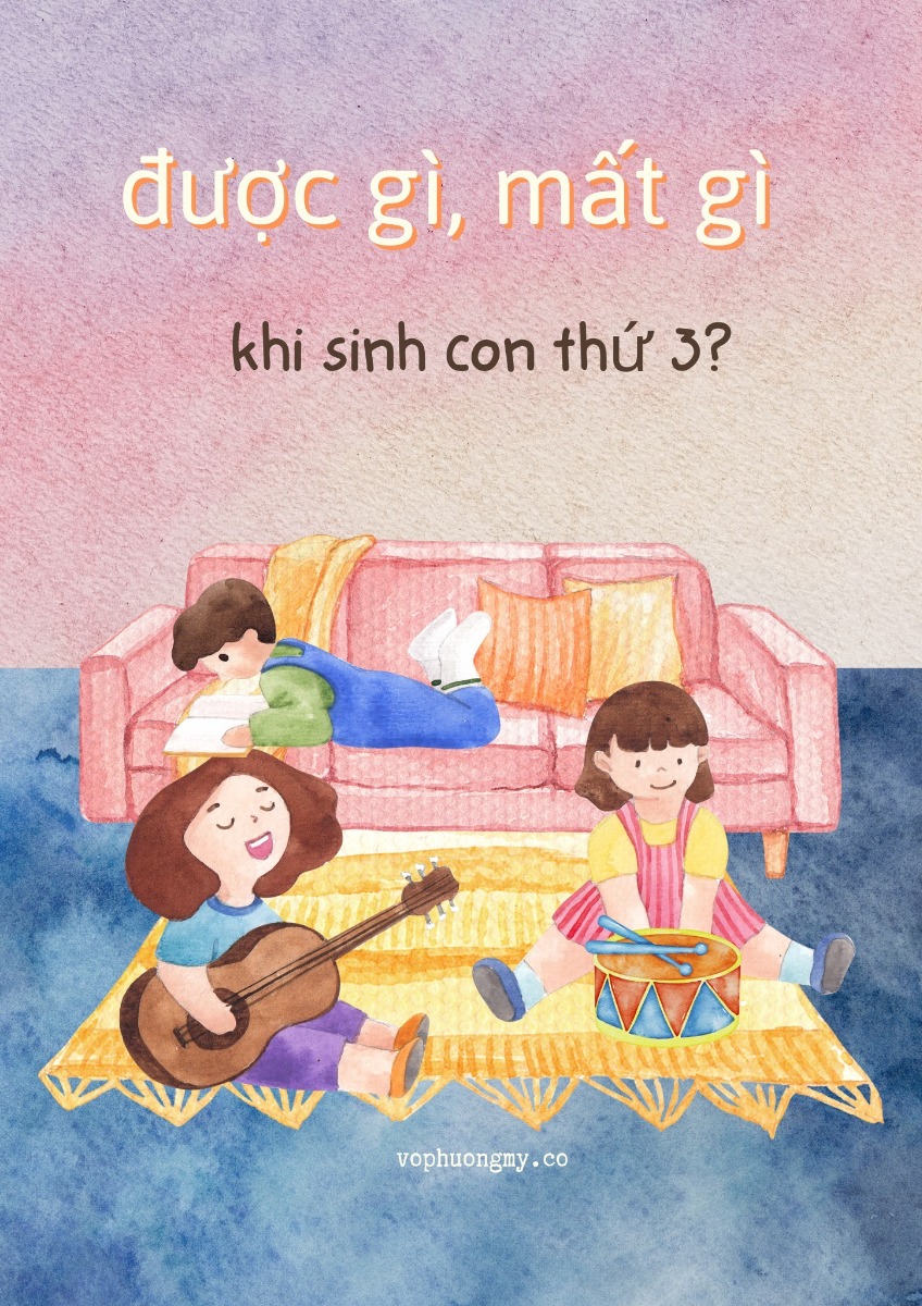ĐƯỢC GÌ VÀ MẤT GÌ KHI SINH CON THỨ 3

Một cuộc khảo sát của "Today Show" đã cho kết quả rằng con thứ 3 thực sự là con số căng thẳng nhất đối với các bậc cha mẹ. Việc có thêm một thành viên nữa không đơn thuần là có thêm một cái bát, một đôi đũa trên bàn ăn. Tuy nhiên, sinh con thứ 3 hiện nay là lựa chọn của nhiều gia đình thích đông con. Ở góc nhìn của người trong cuộc, bài này mình sẽ điểm qua những cái được và mất khi gia đình có từ 3 con trở lên.
Bạn sẽ bận rộn hơn trước rất nhiều.

Điều này là chắc chắn rồi. Không cần ai nói bạn cũng có thể tưởng tượng ra một ngày với 3 đứa trẻ như thế nào. Nhưng có lẽ một điều chưa ai nói với bạn là 3 đứa trẻ sẽ khiến bạn bận hơn nhưng cũng giúp bạn biết cách quán xuyến công việc và sử dụng thời gian hiệu quả hơn. Sẽ không có những ngày mà bạn không biết làm gì khi mở mắt ra. Bạn sẽ thường xuyên trong chế độ luôn tay, luôn chân, luôn mắt. Chỉ khi có từ 3 con trở lên, bạn mới nhận ra được có những việc bạn chưa từng nghĩ bản thân sẽ làm được thì giờ bạn luôn có động lực để làm và làm tốt nữa.

Thời gian phục hồi sẽ kéo dài hơn

Sinh em bé thứ 3 có thể khiến bạn mất nhiều thời gian phục hồi hơn những lần sinh trước. Đặc biệt nếu bạn đều sinh mổ. Ở mỗi giai đoạn khác nhau, cơ thể bạn sẽ trải qua những thay đổi khác nhau. Nó tùy thuộc vào độ tuổi lúc bạn sinh, chế độ dinh dưỡng và luyện tập trước sinh. Nó cũng lệ thuộc vào chế độ sinh hoạt của bạn sau sinh. Bạn có được ngủ đủ giấc không, có ai giúp bạn chăm sóc em bé mới sinh và các con lớn không…

Bạn sẽ đỡ bỡ ngỡ hơn các lần sinh trước

Nếu bạn sinh dày như mình, bạn sẽ không cần phải tìm hiểu lại các kinh nghiệm đi sinh như sinh ở đâu, chuẩn bị gì cho em bé…Mỗi giai đoạn của trẻ sơ sinh cần chăm sóc như thế nào, các cột mốc nào cần biết để hiểu là con đang phát triển bình thường…Nhưng không có nghĩa là bạn ngưng việc học làm mẹ. Mỗi em bé sẽ có tính khí bẩm sinh khác nhau, nhu cầu được ôm ấm hay chu kỳ sinh học sẽ khác nhau. Bạn sẽ tiếp tục quan sát con, tìm hiểu tính khí lẫn nhu cầu của con để đáp ứng cho phù hợp. Khi bạn có từ 3 con trở lên, bạn sẽ dễ dàng nhận ra mỗi đứa con của mình là một bản thể khác biệt và duy nhất, không hề giống tính cách lẫn ngoại hình của anh chị em trong gia đình.

Mọi thứ sẽ khác sẽ thay đổi nhiều lắm.

Giờ giấc sinh hoạt sẽ xáo trộn, thói quen ngủ nghỉ cũng sẽ thay đổi, một số nhu cầu trước đây là cần thiết...nhưng giờ bạn phải bỏ qua. Bạn có thể trải qua nhiều ngày không được ra ngoài hoặc chăm sóc bản thân…và thời gian cá nhân cho bản thân và cho bạn đời sẽ giảm đi đáng kể. Cho đến khi em bé của bạn vào nếp hoặc có người thay bạn chăm sóc bạn mới có thể lấy lại cuộc sống như trước.

Tinh tế hơn trong việc đối xử với các con để đảm bảo tính công bằng

Một trong những vấn đề đau đầu trong các gia đình đông con là làm thế nào để đảm bảo công bằng khi đối xử với các con. Khi mua sắm quần áo hay đồ chơi, bọn trẻ sẽ luôn nhìn vào món đồ của anh chị em và bắt đầu so sánh. Ngay cả khi con bạn còn quá nhỏ để hiểu công bằng là gì, con vẫn có thể cảm nhận được tình yêu thương của bố mẹ dành cho mình có thiên vị không. Bố mẹ cư xử thiếu tinh tế hoặc chưa nhận ra mức độ tổn thương tâm lý của trẻ đã hình thành từ sớm sẽ có xu hướng bắt anh/ chị nhường em. Điều này sẽ khiến các con sinh ra tình trạng tị nạnh hoặc anh chị sẽ ghét em bé vì được bố mẹ yêu thương nhiều hơn.

Giao tiếp và kiên nhẫn với bạn đời nhiều hơn

Có một sự thật là chồng bạn cũng đang vật lộn với việc làm cha dù bạn có sinh cho anh ấy bao nhiêu đứa con đi nữa. Dĩ nhiên anh ấy đã có kinh nghiệm sau khi có con đầu nhưng không có nghĩa là anh ấy không có khó khăn hay rào cản tâm lý nào khi có con thứ 2,3. Chồng bạn cũng trải qua những thử thách nhất định như gia đình có thêm thành viên, vừa phải đáp ứng nhu cầu của con lớn vừa phải chăm sóc em bé mới sinh. Chia sẻ với bạn đời về những thay đổi về cơ thể, cảm xúc của bạn đồng thời kiên nhẫn với bạn đời.

Ngừng ôm mọi việc vào người, cái nào không làm được thì thuê.

Ở giai đoạn đầu, bạn có thể thuê ngoài một số công việc như dịch vụ giúp việc theo giờ chia sẻ những công việc lặt vặt như nấu ăn, vệ sinh nhà cửa, giặt quần áo… đồ cần giặt của em bé sơ sinh là khá lớn.... Đừng cố gắng làm tất cả, vì điều đó không khả thi. Sự mệt mỏi về thể chất có thể làm trầm trọng thêm các triệu chứng của quá tải cảm xúc.
Con của bạn không cần cha mẹ hoàn hảo. Con cần những bậc cha mẹ tận tâm, yêu thương, những người đang cố gắng làm hết sức mình để chăm sóc con và không ngần ngại sửa sai. Nuôi dạy con là hành trình dài hơi, cần lắm sức bền và không thể tránh được những sai lầm, vấp váp. Điều quan trọng là chúng ta không ngừng học tập, rèn giũa để trở thành cha mẹ tốt hơn.

Bạn cần tạo ra nguồn thu nhập tốt hơn hoặc tiết kiệm nhiều hơn

Tất nhiên rồi! Có thêm một miệng ăn cơ mà! Bạn sẽ phải chu cấp cho em bé thứ 3 ít nhất cũng bằng nhu cầu của các anh chị. Ngoài ra em bé sẽ ngốn hết quỹ thời gian của bạn. Điều đó cũng có nghĩa là thu nhập của bạn sẽ giảm hoặc về 0. Chuẩn bị khoảng tiết kiệm từ 6 tháng đến 1 năm, cho đến khi bạn có thể quay lại công việc, chi tiêu hợp lý hơn để đảm bảo nhu cầu cơ bản của gia đình bạn.

Bạn sẽ nhàn hơn trong việc tìm bạn cho con

Ba bạn nhỏ nhà mình cách nhau 2,5 đến 3 tuổi và cả 3 đều là con gái nên mối quan tâm chung là đồ chơi nấu ăn, búp bê. Vì độ tuổi gần nhau, cùng giới tính nên các con có thể chơi cùng nhau nhiều khoảng thời gian trong ngày. Hầu như bọn trẻ chưa bao giờ than vãn là chán hay không có bạn chơi cùng. Cả ba có thể tự bày ra hàng tá trò chơi từ sáng sớm đến tối mịt.

Gia đình bạn sẽ tràn ngập tiếng cười và có nhiều thời gian vui vẻ hơn

Không khí nhà trẻ như thế nào thì nhà mình như thế ấy. Nói thật là như vậy. Cô bạn thân mình đã rất ngạc nhiên khi mình có thể chịu đựng tiếng khóc, la hét, cười nói ầm ĩ cả ngày. Thật ra mình đã quá quen với bầu không khí như vậy. Thậm chí khi bọn trẻ đi học, mình còn cảm thấy thiếu vắng và nhớ con. Nếu bạn thích đông con và nhà cửa lúc nào cũng đông vui như nhà trẻ, sinh con thứ 3 có thể là lựa chọn dành cho bạn.

Phượng My