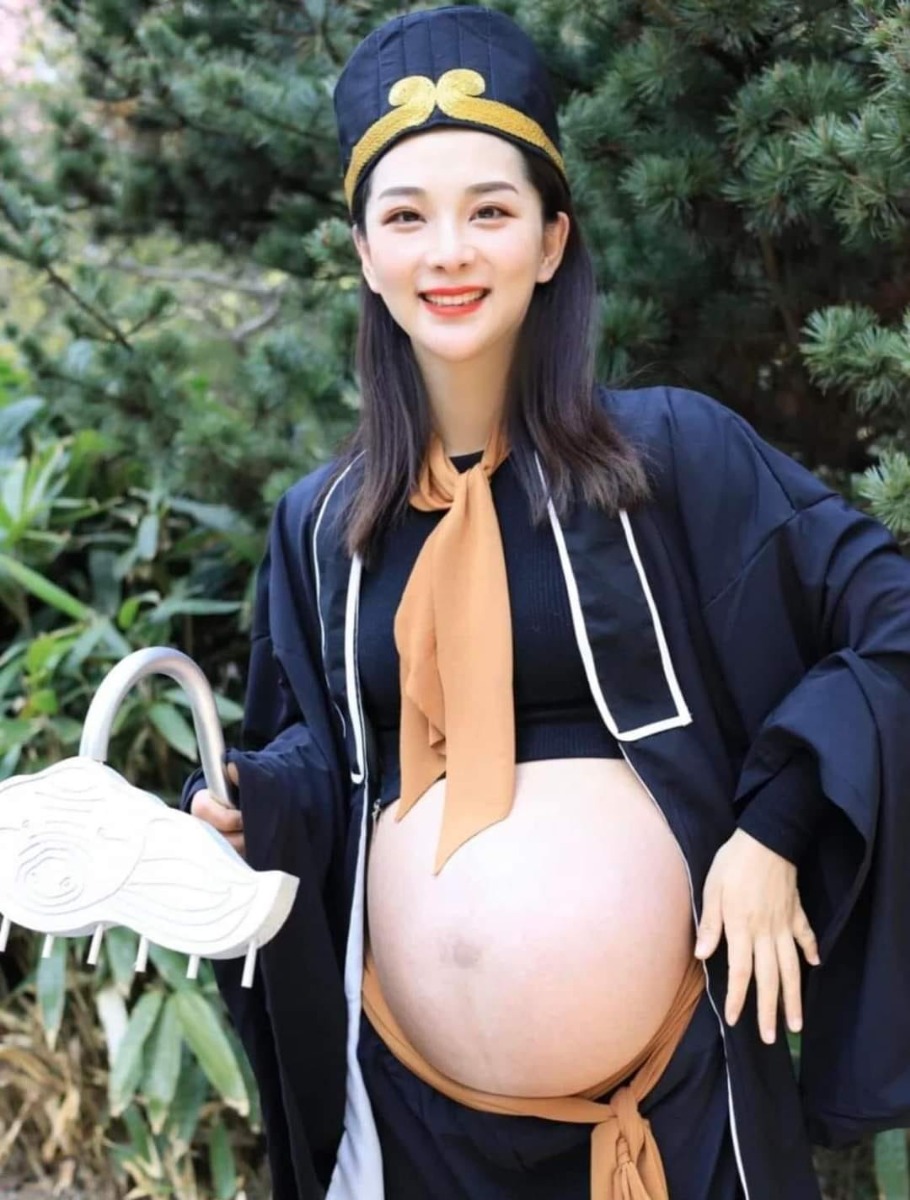 Gợi í concept chụp ảnh cho mẹ bầu siêu mới lạ 🤣🤣🤣