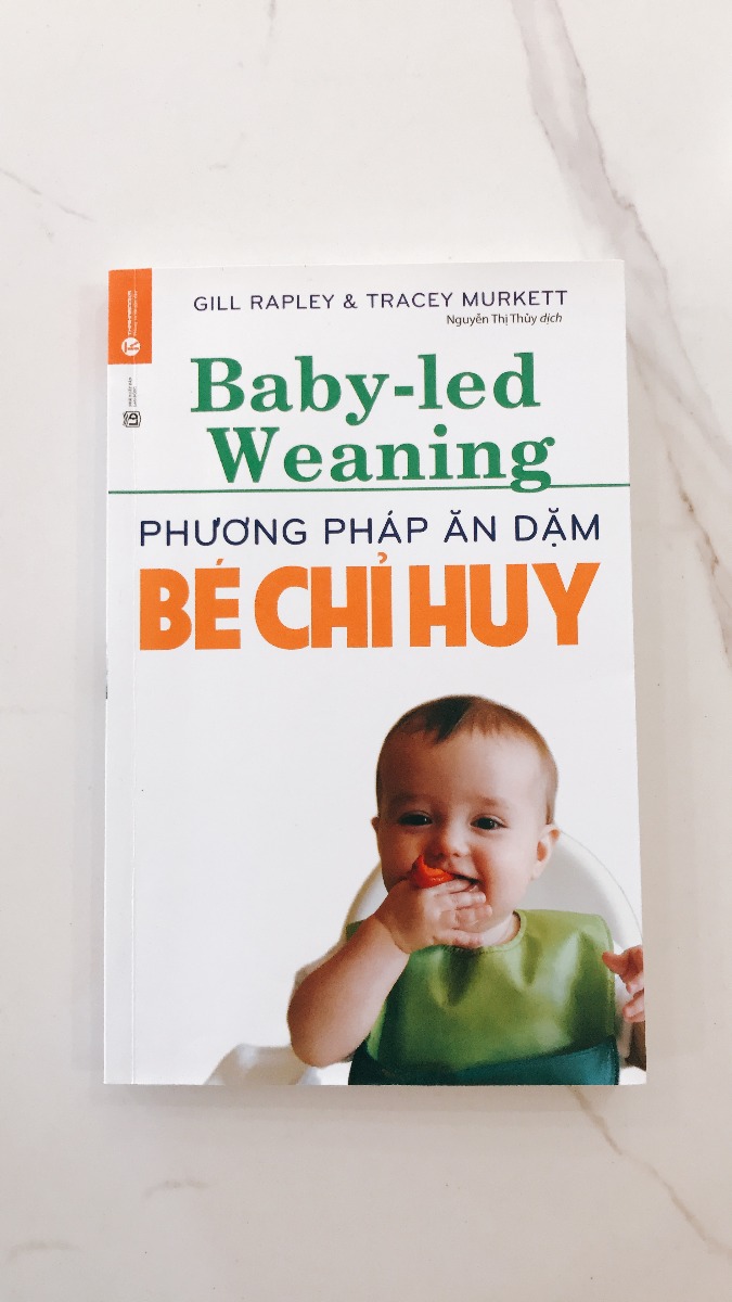 REVIEW 2 CUỐN SÁCH HOT NHẤT VỀ PHƯƠNG PHÁP ĂN DẶM BÉ CHỈ HUY 

Có mẹ nào đang tìm hiểu về phương pháp ăn dặm bé chỉ huy không ạ? Nếu có, các mẹ đừng bỏ qua 2 cuốn sách “Baby Led Weaning – Phương pháp ăn dặm bé chỉ huy” và “Ăn dặm không phải là cuộc chiến” nhé! Đây là 2 cuốn sách hot nhất trên thị trường hiện nay trong lĩnh vực ăn dặm bé chỉ huy. 

Trong video dưới đây, anh Phạm Ngọc Thắng đến từ Mamibabi sẽ review chi tiết ưu nhược điểm của 2 cuốn sách này để các mẹ dễ dàng chọn được cuốn phù hợp với mình nhất nhé! 

 https://www.youtube.com/watch?v=Zf9JKiOXBSE

#review_sách_ăn dặm
#sách_phương_pháp_ăn_dặm_bé_chỉ_huy
#sách_ăn_dặm_không_phải_là_cuộc_chiến 
 #andam #andamtuchihuy #congthucandam