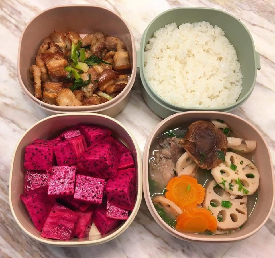 GỢI Ý 20+ HỘP CƠM MANG ĐI LÀM DÀNH CHO LƯƠNG 5TR/THÁNG

Tháng mới quyết tâm không tiêu xài hoang phí, sáng dậy sớm nấu cơm đem đi làm để tiết kiệm, tối về bạn rủ đi ăn lẩu bay ngay 500k 🙂 

Fr: Thao Vy