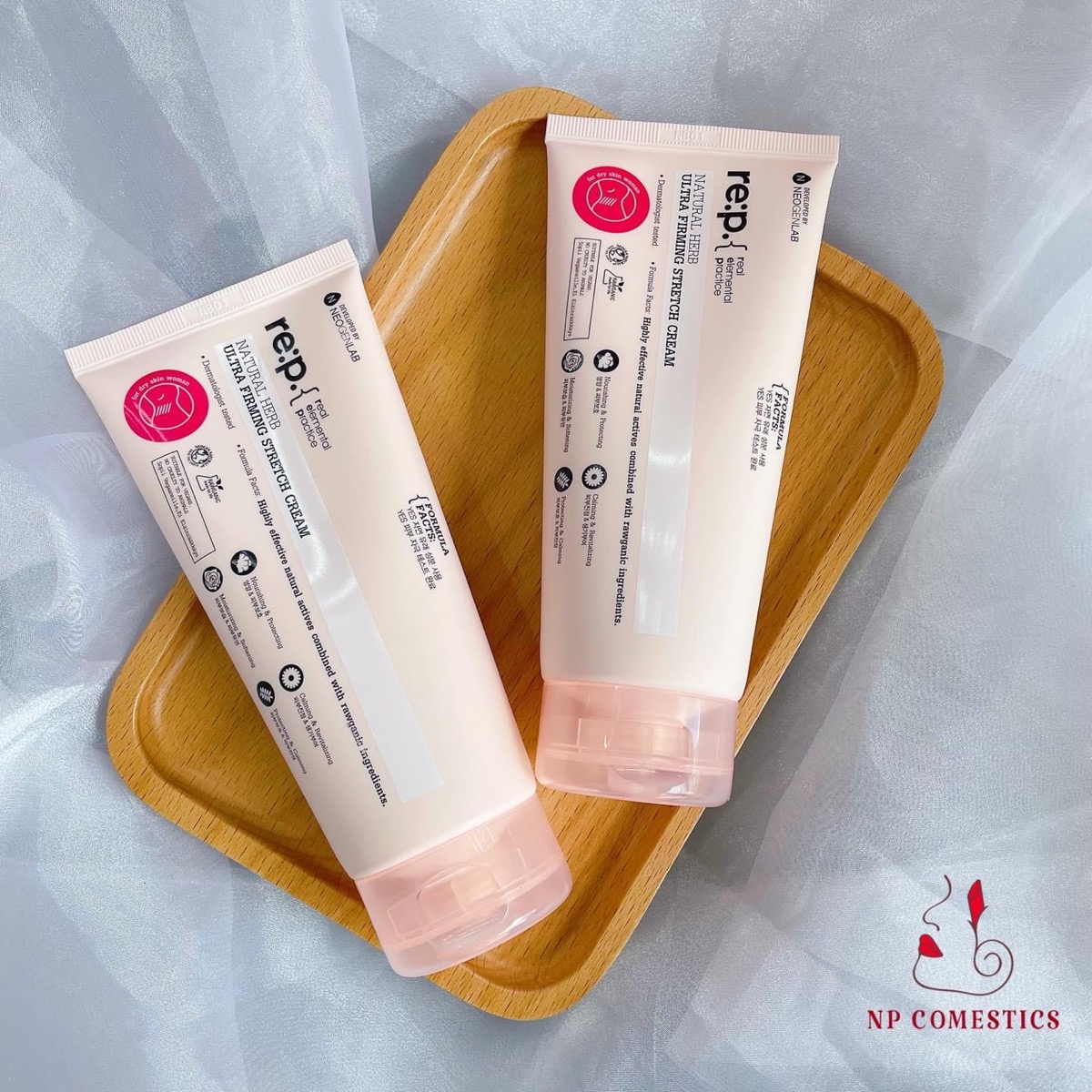 Em đang bị rạn đỏ khắp vùng bụng hồn đùi và mông trông mà sầu các mom nào dùng thử loại này hiệu quả em xin ý kiến ạ