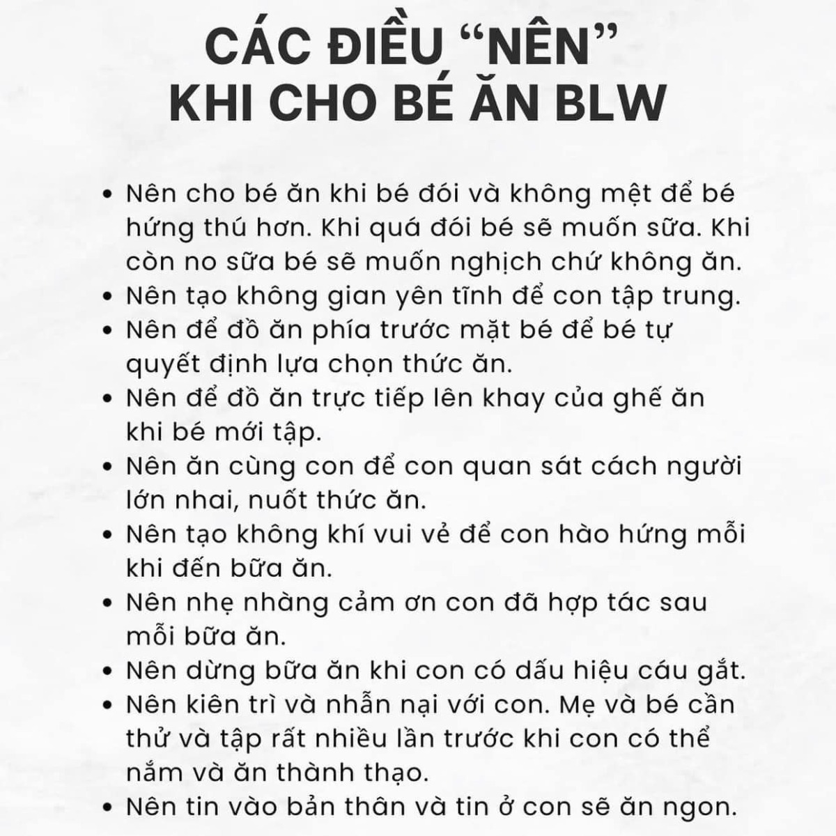 Beauty blogger Changmakeup và kinh nghiệm cho con ăn dặm theo BLW 🌟

Mamibabi có đầy đủ công thức ăn dặm tự chỉ huy cho các mẹ cần ạ: https://mamibabi.com.vn/thuc-don-an-dam?type=5

Từ sau khi lập gia đình, Changmakeup quyết định tạm dừng làm beauty blogger để chăm sóc cho gia đình nhỏ của mình.

Thế nhưng fan của nàng Blogger vẫn cực kì yêu thích những video chăm con, khoe con, chia sẻ kinh nghiệm nuôi con được cô nàng đăng tải trên mạng xã hội.

Gần đây nhất Changmakeup đã chia sẻ phương pháp cho con ăn dặm cực khoa học:

"Mấy hôm nay các video mukbang của Chum viral trên Tiktok và mình nhận được hàng nghìn comment, inbox hỏi về kiểu ăn mà Chum đang áp dụng. BLW với mình không chỉ là 1 phương pháp ăn dặm đơn thuần mà là 1 lối sống, 1 cách giáo dục con rất khoa học. Hơn 3 tháng qua nhìn Chum ăn theo cách này, mình thấy con nhanh nhạy trong kĩ năng, tự lập trong thái độ. Nếu như các mom muốn tìm hiểu sâu và kĩ hơn về BLW thì có sẵn rất nhiều đầu sách của cả tác giả nước ngoài và VN đã viết, và mình chân thành khuyên mọi người nên đào sâu nếu thực sự muốn hưởng con theo BLW.

Trong post này mình chia sẽ những kinh nghiệm bản thân minh học và đúc kết được trong thời gian qua, ĐẶC BIỆT là những điều nên và không nên. Tất nhiên các con đều là những cá thể đặc biệt, không bạn nào giống bạn nào, và chúng ta với cương vị làm mẹ, không nên tìm phương pháp “hoàn hảo” mà hãy tìm phương pháp phù hợp với con nhất. 

Nếu có câu hỏi nào mình giải đáp được thì mình rất sẵn lòng. Cảm ơn cả nhà iu đã ủng hộ nhà Chum nhé"

Mình thấy đây là một phương pháp cho con ăn của mẹ bỉm hiện đại, các Moms nhà mình muốn nuôi con khoẻ nhất định không nên bỏ qua nhé 😍

Nguồn: Hi.chumchum