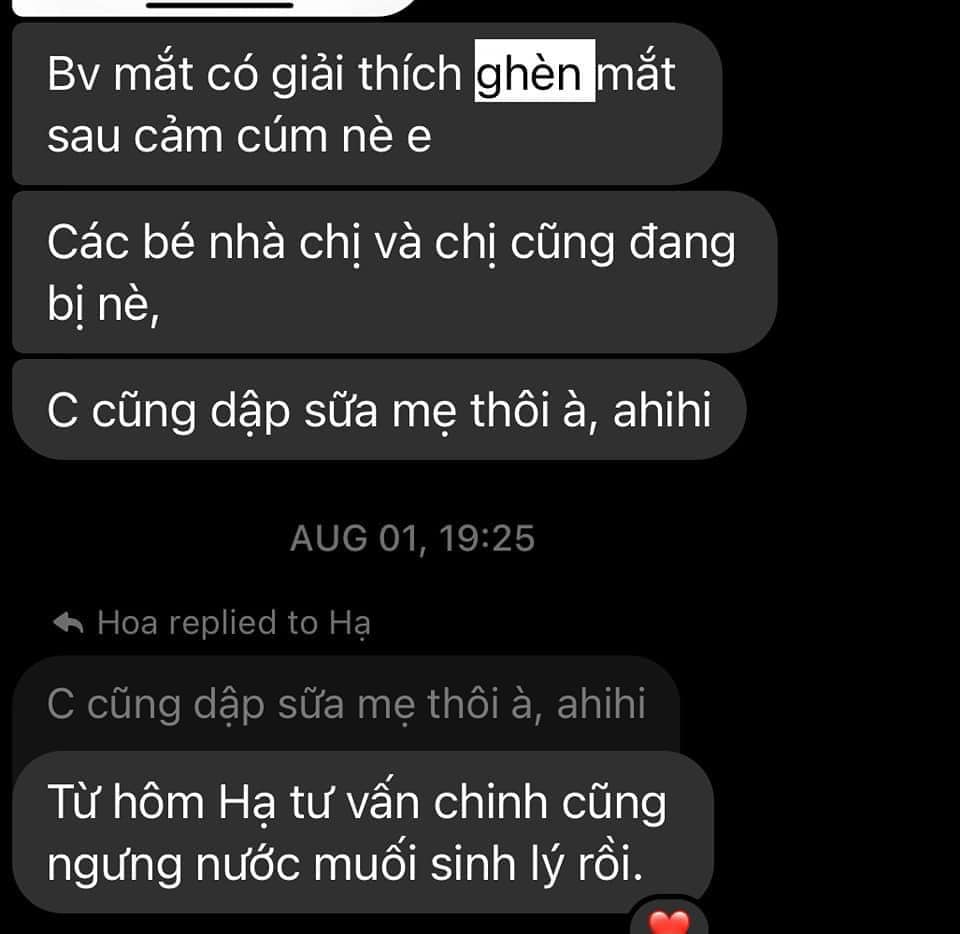 CUỒNG SỮA MẸ.

Lâu lâu mấy bạn cuồng sữa mẹ lại ngoi lên làm trò vui, hôm nay tự nhiên thấy cái hội tư vấn sữa mẹ Đẻ Không Đau – Ôm Nhau Bú Mút gì đó lên ca ngợi bà mẹ (hình như là chủ hội) cho con tái bú mẹ tới 9 tuổi, mình lại buồn cười.

Mình nói rồi, sữa người là sữa tốt nhất cho người, nên sữa mẹ vẫn là sữa tốt nhất cho trẻ em, nên sinh ra là phải cho bú liền, bú liên tục mỗi 1-2 tiếng, mỗi lần ít nhất 10-15 phút mỗi bên để kích thích não tiết ra oxytoxin giúp nhà máy sữa bắt đầu tăng cường hoạt động, vài ngày là sữa về mặc tình mà bú.

Nhưng có những người không có nhiều sữa mẹ vì sinh mổ, dùng thuốc chống chỉ định cho con bú, thể trạng, có bệnh, công việc nên không thể cho con bú sữa mẹ thì sct là lựa chọn thứ hai tốt nhất. Không có gì là xấu xa đến nỗi phải chê bai, mạt sát người ta.
Người mẹ nào cũng muốn chọn thứ tốt nhất cho con trong khả năng của mình, làm mẹ đã đủ cực khổ, đừng làm nó thêm nặng nề vì cái sự cuồng.

Viết bài này mình nhớ tập phim trong The Good Doctor, có bà mẹ bị tù chung thân vì tội đầu độc chết con, cuối cũng ngả ngữa ra là mấy đứa con bị bệnh rối loại chuyển hóa amino acid nên hễ bú mẹ là nó bệnh nặng rồi chết. 

Các bạn lại tuyên truyền ca ngợi việc cho con bú tới 9 tuổi, mình tự nhiên cười một mình.

Mình tưởng tượng ra trong đầu hình ảnh thằng nhỏ miệng đầy răng, râu lún phún, mụn trứng cá đầy mặt, ở nhà thì nhai vú mẹ, tối ra đường đi cua gái, nó quái đản làm sao.
Con nít tới 4 tuổi là bắt đầu hình thành nhận thức về giới tính và sự tò mò về giới tính sẽ tăng dần theo thời gian.

Trẻ con sau 2 tuổi ăn là chính, sữa là phụ, nên thật ra có bú thêm sữa mẹ cũng như uống sữa vậy thôi, không có gì khác biệt đáng kể. Trên hai tuổi bú thì ít, nút cho vui là chính. Nhớ hồi xưa có bà bạn quen cho con bú tới gần 4 tuổi, nó nút nút vài cái mà khô queo không thấy sữa rồi ôm vú nhai, vọc thôi. Mình thấy ái ngại quá nhưng thôi kệ, vú người ta, sữa người ta, con người ta. Hên sau một thời gian thì không thấy thằng nhỏ bú nữa, chắc đi học mẫu giáo.

Đi học mà còn bú lỡ bạn bè nó hay chắc tụi nó cười tới trầm cảm quá.

Rồi nó lớn lên, nó sẽ làm ba nó giận vì cứ giành với ba nó, vợ chồng kém vui hihi.

Nói kiểu thô tục chút, trẻ con 9 tuổi bú vì sướng chứ đâu phải bú vì sữa.

Cái gì đúng đi nữa mà cuồng quá nó thành lệch lạc.

PS: nói gì thì nói, tui vẫn chưa bỏ bú, nhưng dĩ nhiên không phải bú vì sữa rồi, sữa thì uống lẹ hơn. 

Bài này hồi xưa mình post lâu rồi, hôm nay thấy pha 9 tuổi còn bú khó đỡ, share lại cho vui.

CUỒNG

Trong cuộc sống tui rất sợ phải làm việc với những người cuồng. Cuồng là một niềm tin mù quáng, khi bạn tin và yêu thứ gì một cách mù quáng, bạn không còn kể đến lý lẽ cho dù lý lẽ kia có xác thực và hợp lý như thế nào đi nữa. Bạn là một ly nước đầy một cách cực đoan, không ai có thể đổ thêm bất cứ thứ gì vào nữa.

Thương thì củ ấu cũng tròn, ghét thì bồ hòn cũng méo.

Câu này vô cùng chính xác khi nói về cuồng, khi bạn cuồng, lý lẽ là đổ bỏ, vì bạn sẽ luôn luôn tìm ra lý lẽ để bảo vệ cái sự cuồng của mình, dù lý lẽ đó có thể làm người ta cười té đái. Cuồng tín cực đoan sẽ tạo ra giải pháp cực đoan, sai lầm.

Tôi là người theo thuyết trung dung, chuyện trên đời không có gì là tuyệt đối, thứ gì cũng có hai mặt, cũng có giá của nó. Không có thứ gì là tốt 100%. Nên đối với tui, được không quá vui, mất không quá buồn.

Sữa mẹ là thứ sữa tốt nhất cho con nít, không ai cãi điều đó. Sữa mẹ là nguồn dinh dưỡng hợp lý nhất, có nhiều kháng thể và kháng viêm, giúp trẻ có nhiều sức đề kháng hơn và phòng ngừa nhiều bệnh. Nhưng sữa mẹ cũng có khuyết điểm của nó như là lượng vitamin D và vitamin K rất thấp. Nó cũng chỉ là chất dinh dưỡng tốt nhất cho trẻ chứ không phải là thuốc tiên.

Vậy khi không thể có cái tốt nhất, thì bạn làm gì? Bạn khóc lóc, bạn đau khổ, bạn trách móc, trầm cảm. Tự làm khổ mình chi vậy? Không có được cái tốt nhất thì kiếm cái tốt thứ hai, chết thằng tây nào.

Những người mẹ vì nhiều lý do không có nhiều sữa, có bệnh tật như lao, HIV, phải uống thuốc có thể gây hại cho em bé qua sữa mẹ, bị viêm tuyến vú nặng, hay đơn giản chỉ là vì công việc mưu sinh mà không thể cho bú mẹ tới 2 năm thì sao? 

Không lẽ để con đói, vì lẽ đó mà sữa công thức ra đời, nó không tốt bằng sữa mẹ nhưng đã cứu sống vô vàn trẻ em.

Nếu vì bạn cho sữa mẹ là tốt nhất mà quay sang kết tội, xỉ vả những người mẹ không thể cho con bú, bạn là người ác tâm khi đổ gánh nặng tội lỗi này lên những người mẹ kia.

Tôi vừa phải đối mặt với một bà mẹ cuồng sữa mẹ, mẹ không đủ sữa, bé lên cân rất ít dù đã một tháng, MẶC DÙ ĐÃ ĐƯỢC TƯ VẤN VỀ CHO CON BÚ VÀ TÁI KHÁM NHIỀU LẦN. Mất rất nhiều công sức mới thuyết phục được mẹ bú thêm sữa công thức sau khi bú mẹ, cuối cùng bé cũng tăng cân theo mức cần thiết, nếu có đủ sữa mẹ thì có thể ngưng sữa công thức bất cứ lúc nào, nhưng nếu cuồng sữa mẹ mà bé không phát triển, người mẹ này có thể có đứa con được bú sữa mẹ hoàn toàn nhưng chẳng thông minh khoẻ mạnh như lời đồn. Vì sao?

Não trẻ em khi sinh ra đã thành hình, nhưng mới chỉ là phần thô, phần chi tiết nội thất vẫn tiếp tục phát triển hoàn thiện cho tới 2 năm sau khi sinh, nhất là 6 tháng đầu đời. Nếu không đủ dinh dưỡng trầm trọng kéo dài, có thể gây ảnh hưởng tới não bộ gây khiếm khuyết trầm trọng. Cân nhắc lợi và hại, bạn chọn cách nào?

Sữa mẹ tốt, nhưng chỉ là một phần nhỏ quyết định việc bé có khoẻ mạnh thông minh hay không? Bú mẹ mà không chăm con vệ sinh đúng cách thì cũng đủ bệnh, bú mẹ mà giáo dục không đúng cách thì còn thua xa mấy bé bú sữa công thức mà được giáo dục đàng hoàng. Cuồng làm gì!!!

Cuồng đối với tôi là một dạng thiếu hiểu biết, nếu bạn hiểu biết đủ mức về vấn đề thì bạn đã biết rõ lợi ích và khuyết điểm, người thông minh sẽ tìm cách thụ hưởng lợi ích và khắc phục khuyết điểm chứ không cuồng. 

Cuồng cũng không giúp bạn sống hạnh phúc và vui vẻ, khi không thể chấp nhận sự khác biệt. Tôi là người sống lạc quan vì luôn nhìn vấn đề hai chiều, chọn vui sống với điều tốt và chấp nhận điều bất lợi. 

Một lần nọ tôi phải làm một đợt thực tập ở cấp cứu nhi, mỗi ca từ 4PM tới 2AM, cô bạn đi thực tập cùng tôi ngày nào cũng càm ràm vì phải làm khuya, còn tui thì khoái chí vô cùng vì tui biết trước là chỉ phải làm có 14 ca trong tháng đó, nên đã vận động trước và sắp lịch sao cho được nghỉ 10 ngày liên tục và đã làm một chuyến du lịch caravan với gia đình trong 10 ngày này. Hạnh phúc hay không nhiều khi chỉ là do cách nhìn của mỗi người thôi.

Tự hỏi bạn có cuồng hay không?

Bạn là ly nước đầy hay vẫn còn cạn?

PS: Tôi không cuồng sữa mẹ, nhưng cuồng bình sữa mẹ, sữa công thức không bao giờ bù được điểm này.

Share tự nhiên
- BS. Hung Truong